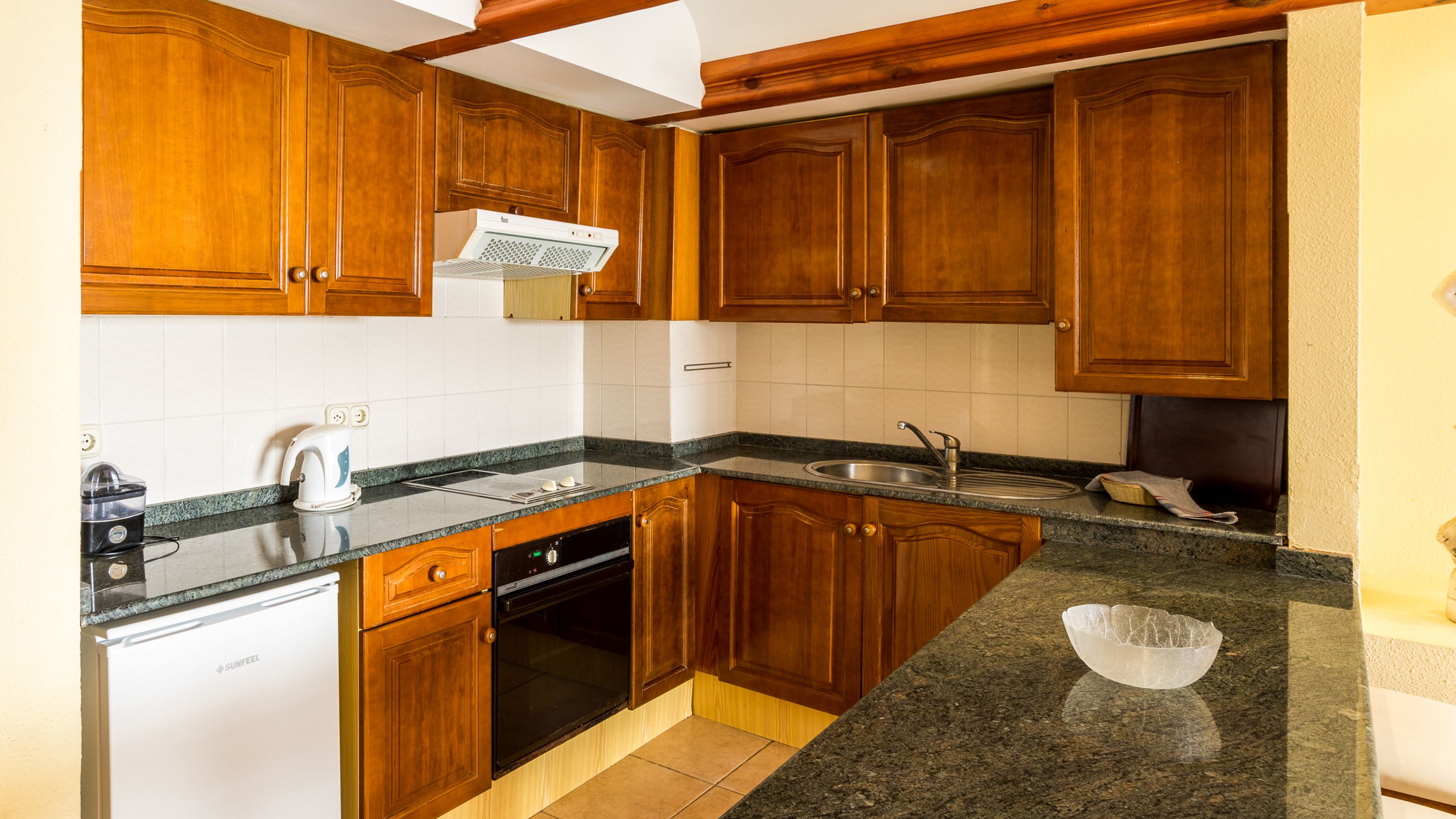 APARTMENT 1 BEDROOM  SEA VIEW (BALCONY OR TERRACE)