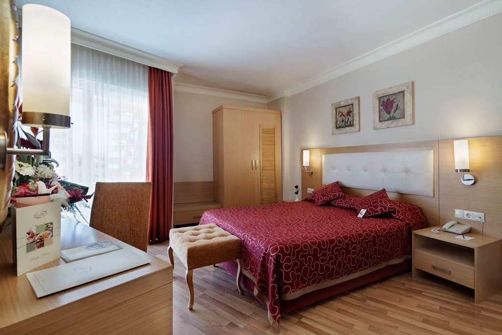 STANDARD ROOM WITH BALCONY