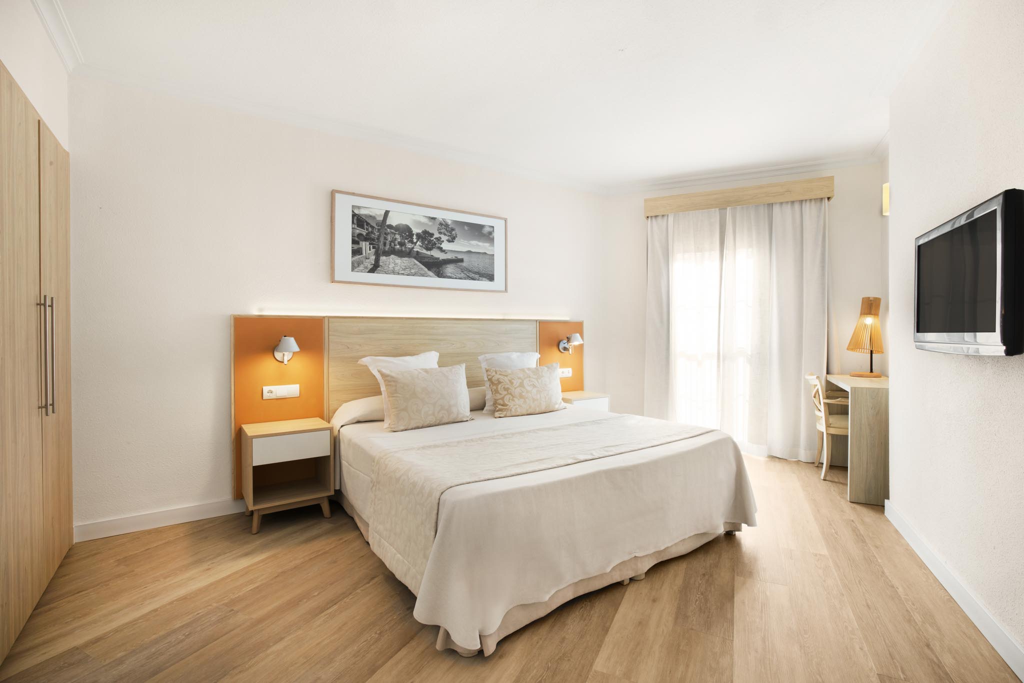 APT 1 BEDROOM ROYAL TERRACE