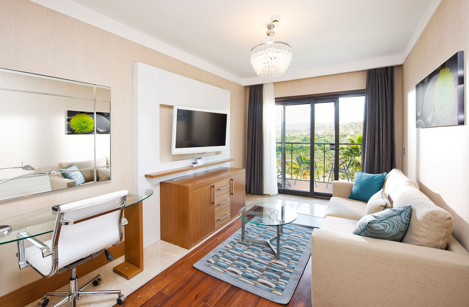 One Bedroom Suite