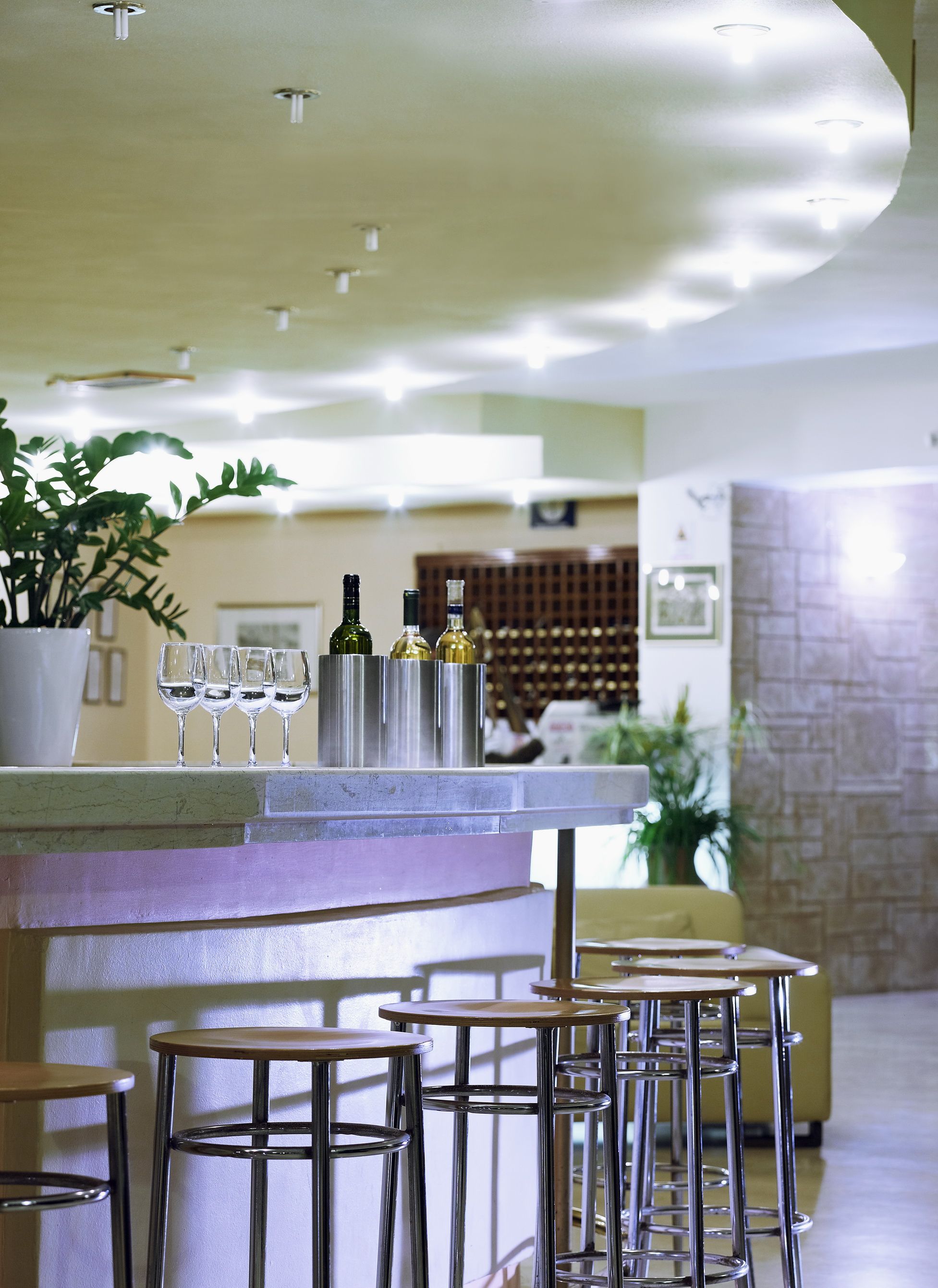 VERANDA LOBBY BAR