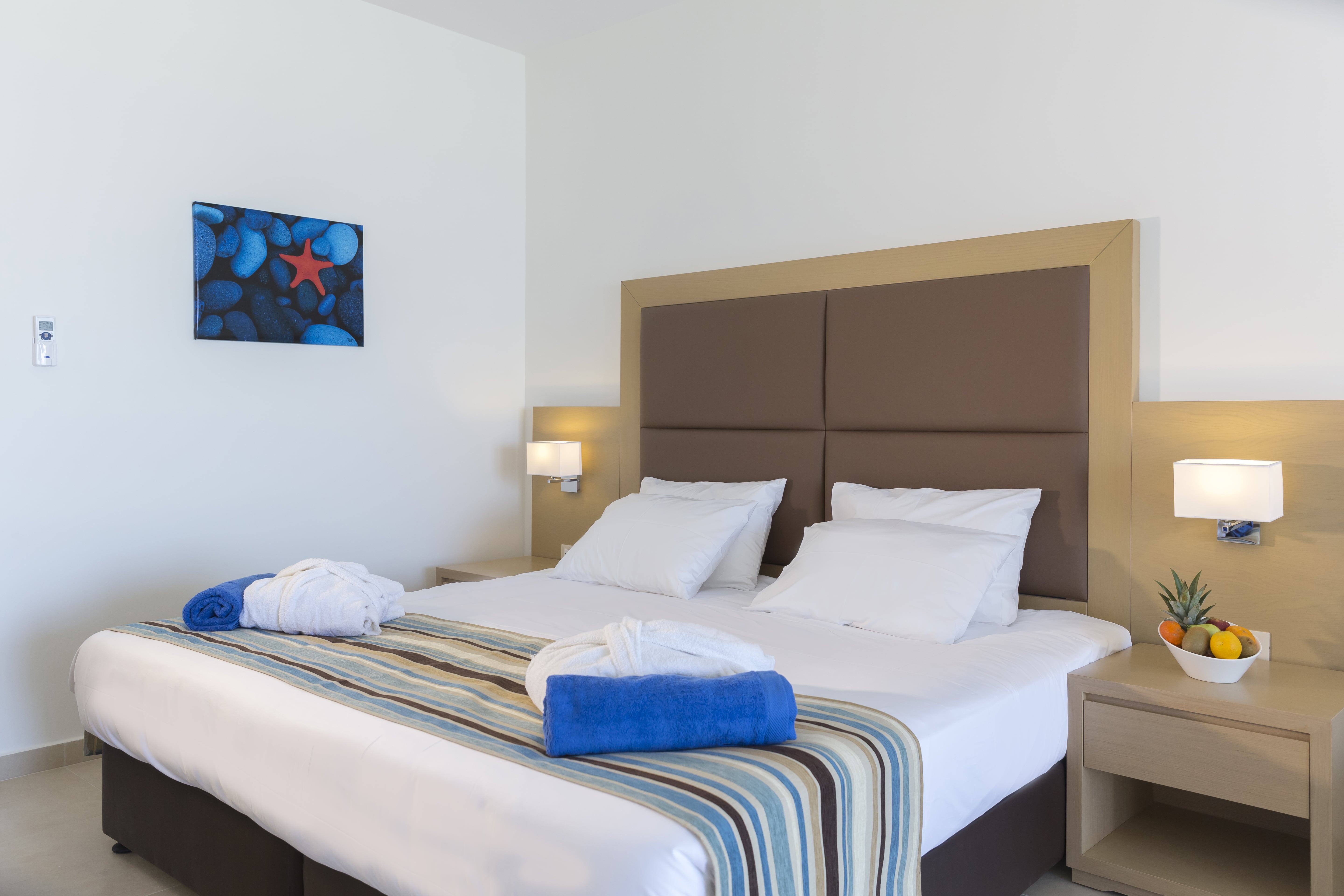 DOULBE STANDARD ROOM