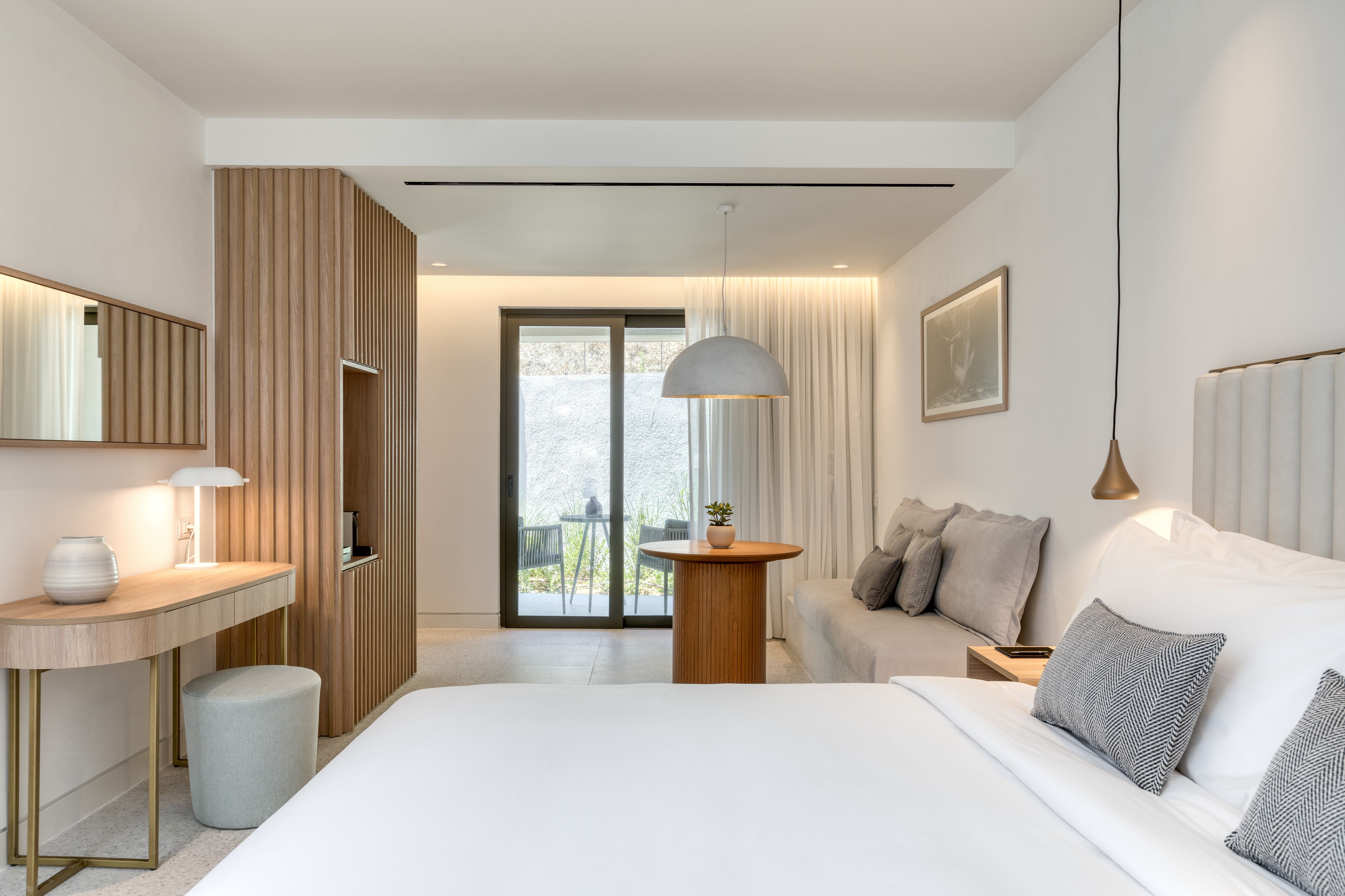 Jade Suite with Outdoor Jacuzzi