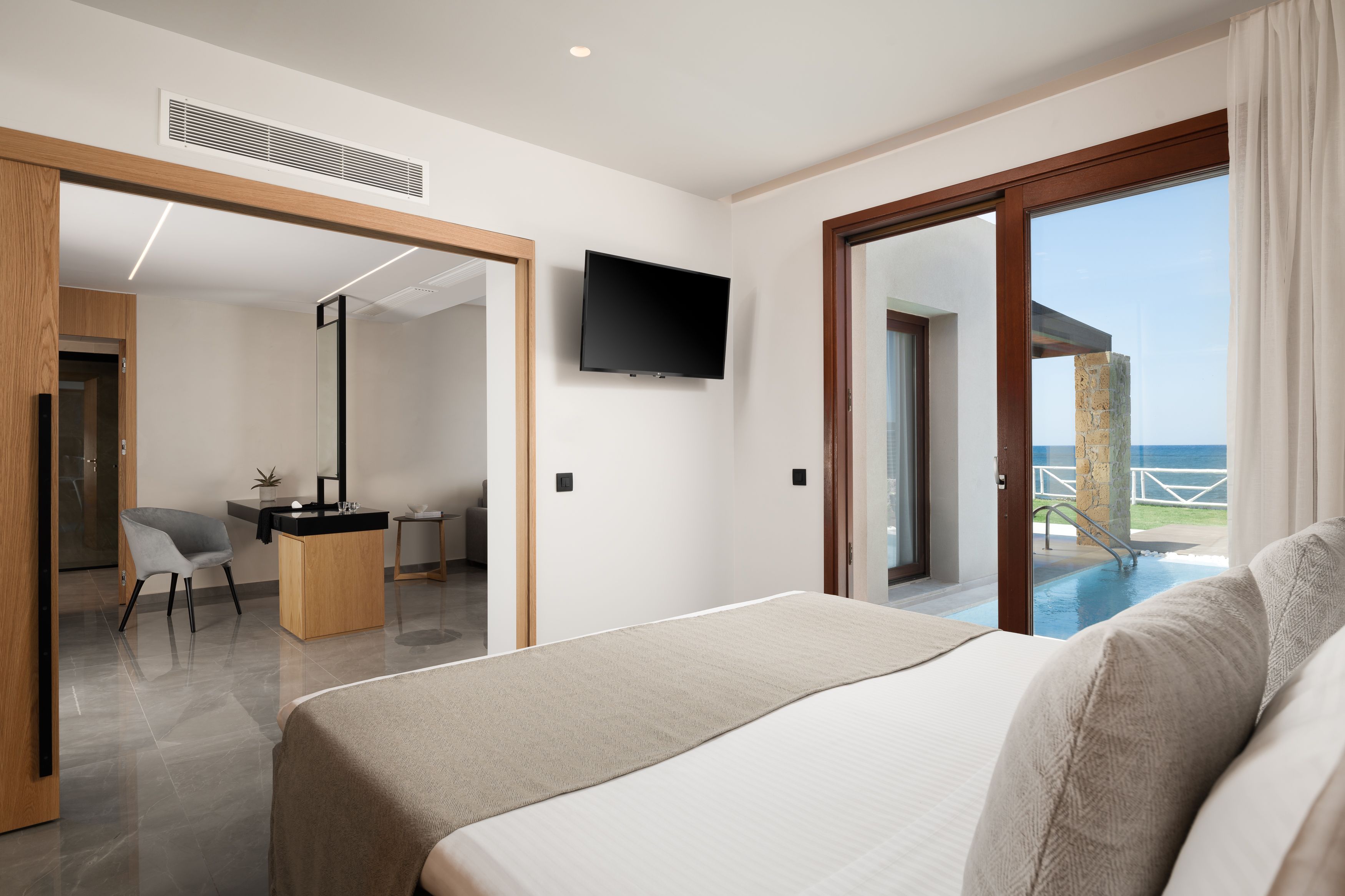 SUITE SEA FRONT PRIVATE POOL