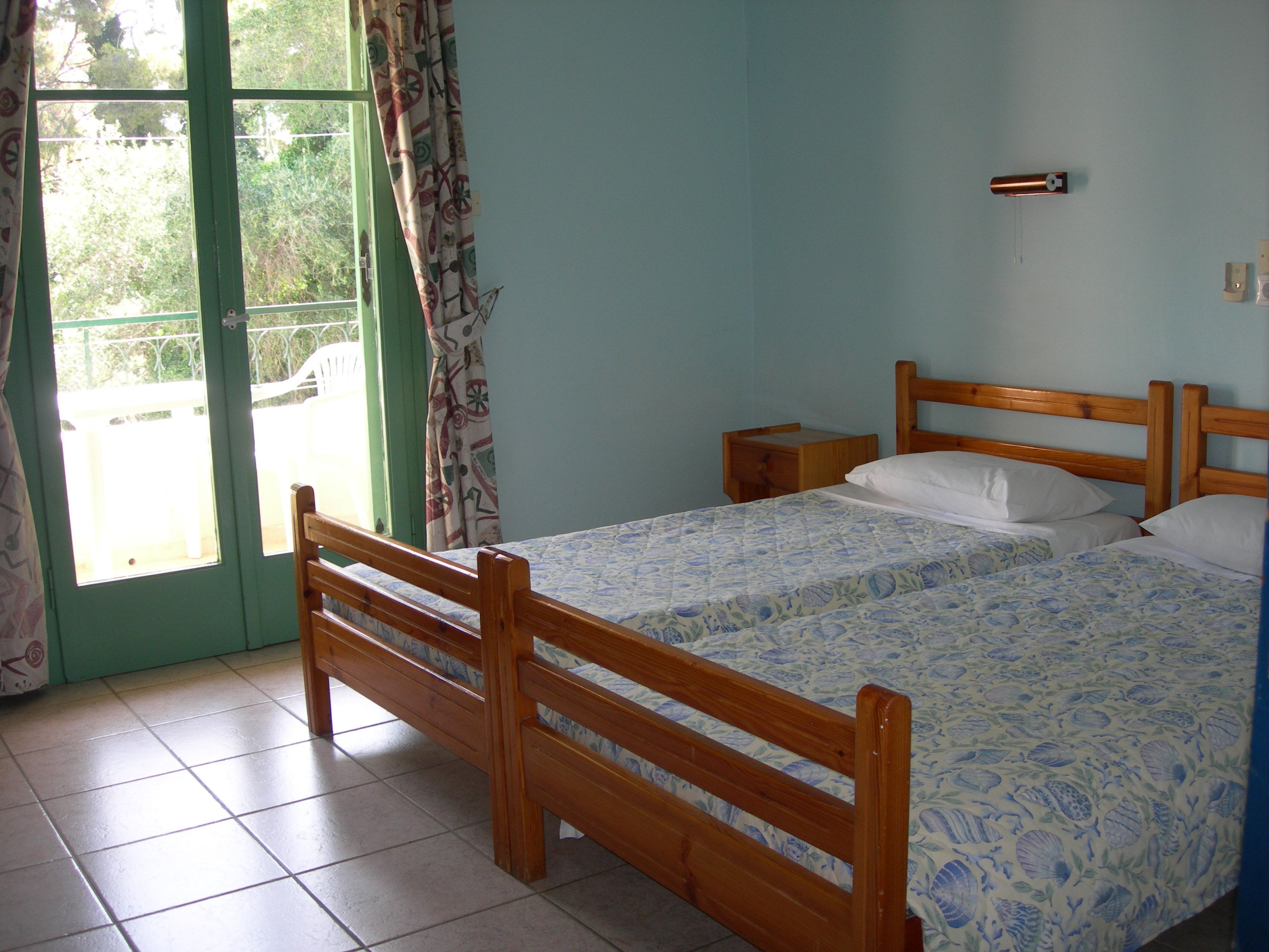 TWIN OR DOUBLE ROOM