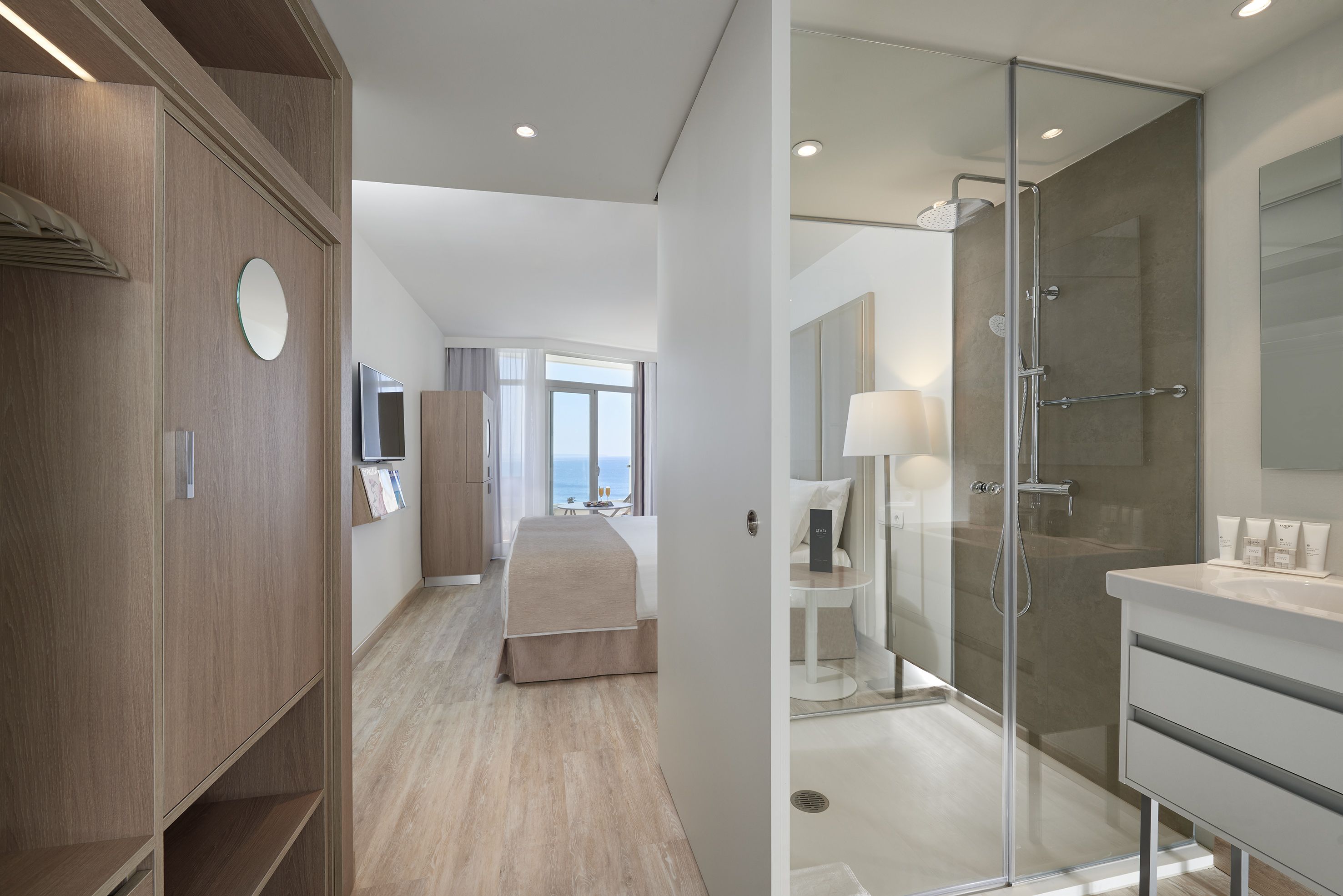 DOUBLE THE LEVEL PREMIUM SEA VIEW BALCONY OR TERRACE