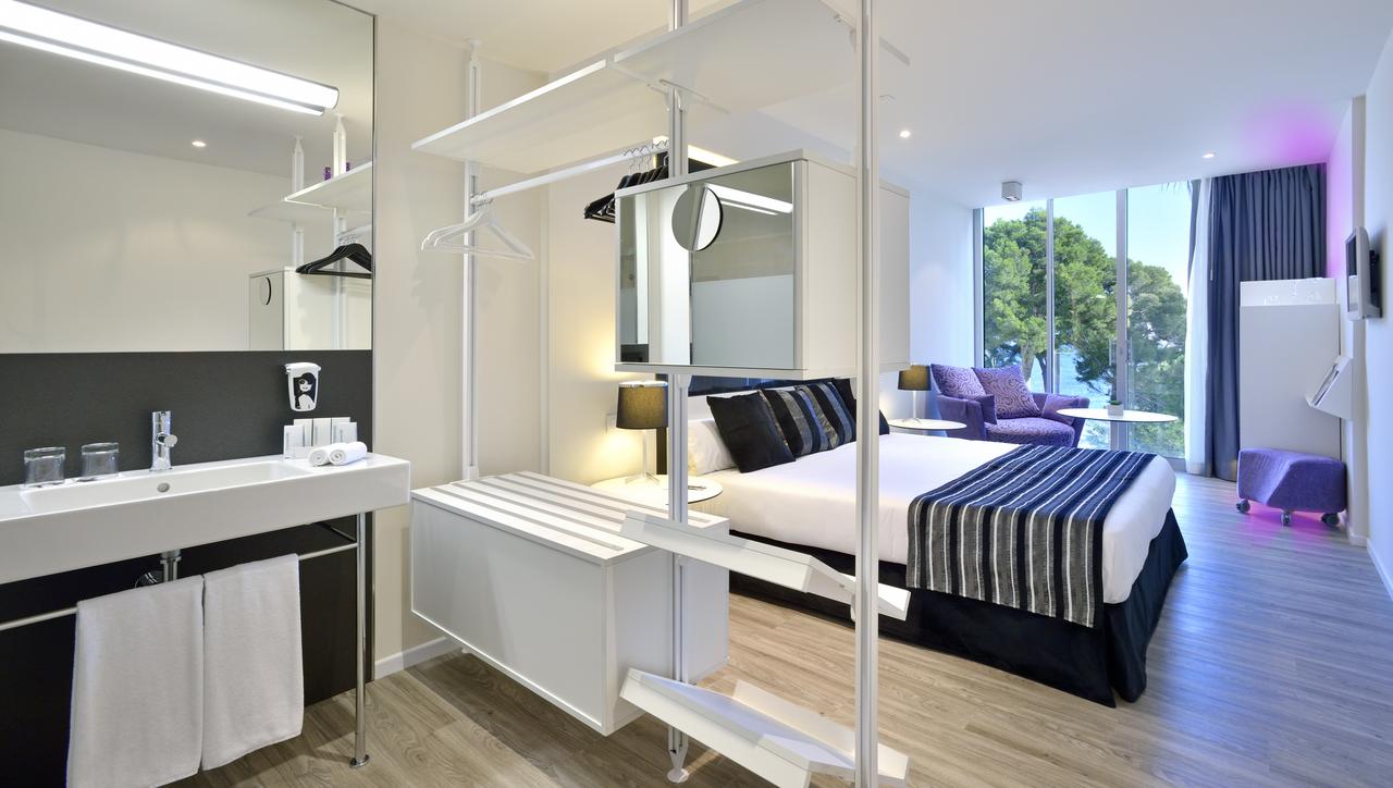 DOUBLE FRONT SEA VIEW ROOM