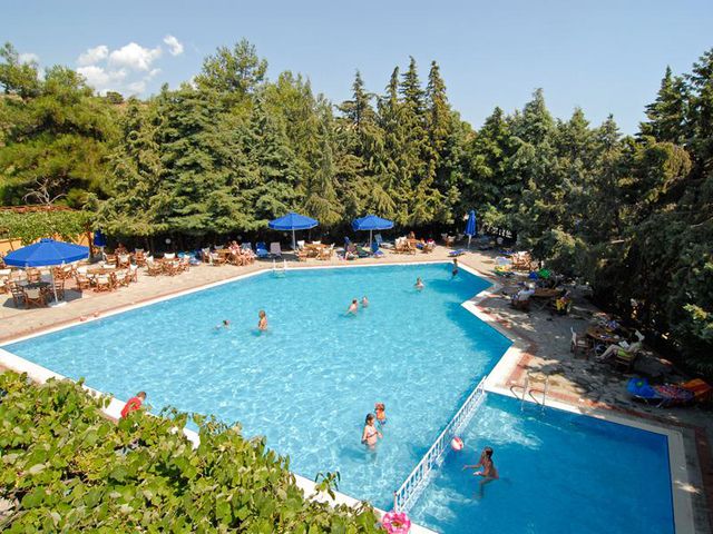 ths piscina.jpg