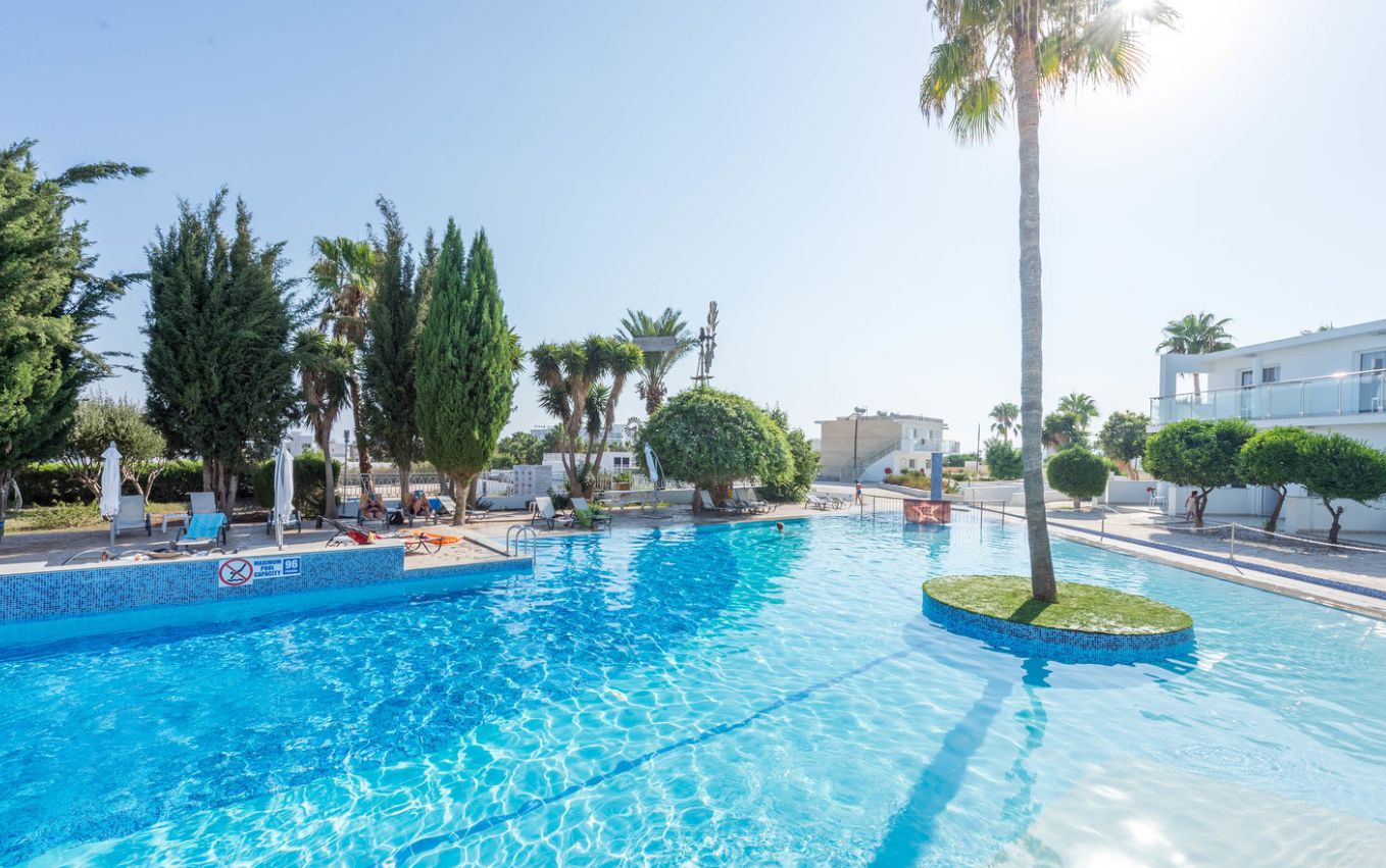 Piscina deschisă