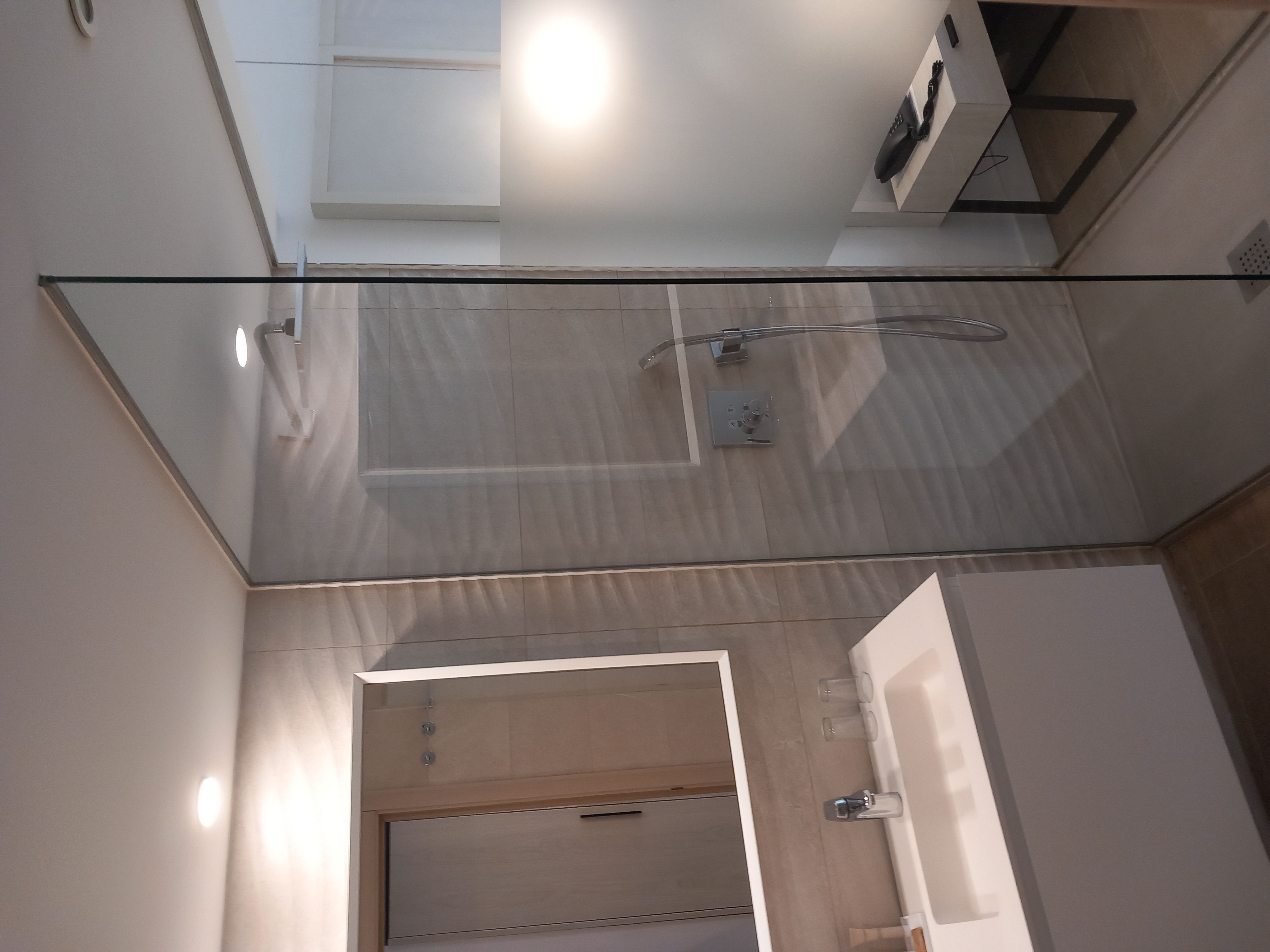 DOBLE PLUS (LARGE) WITH BALCONY OR TERRACE