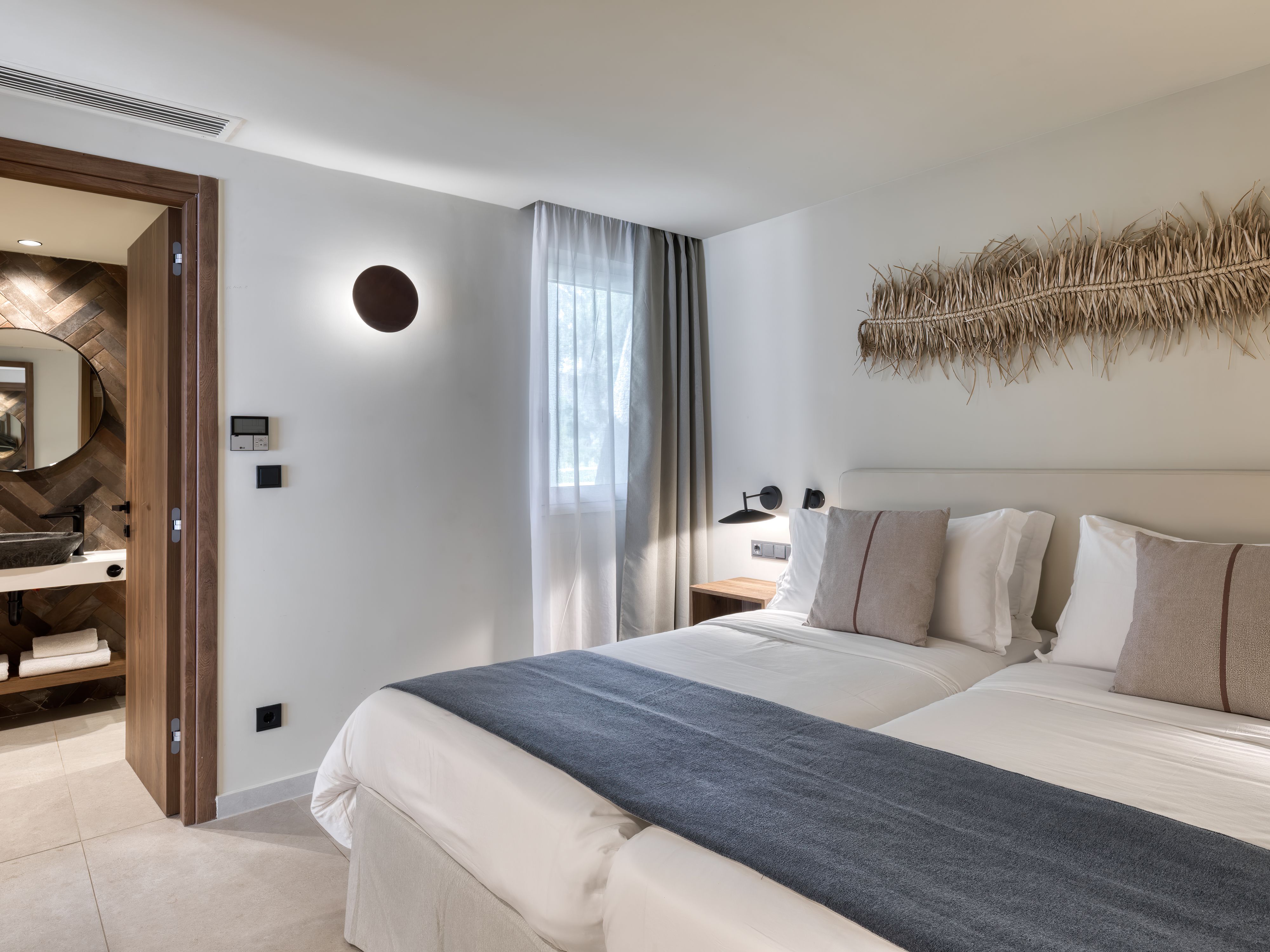 sapphire lush three bedroom suite