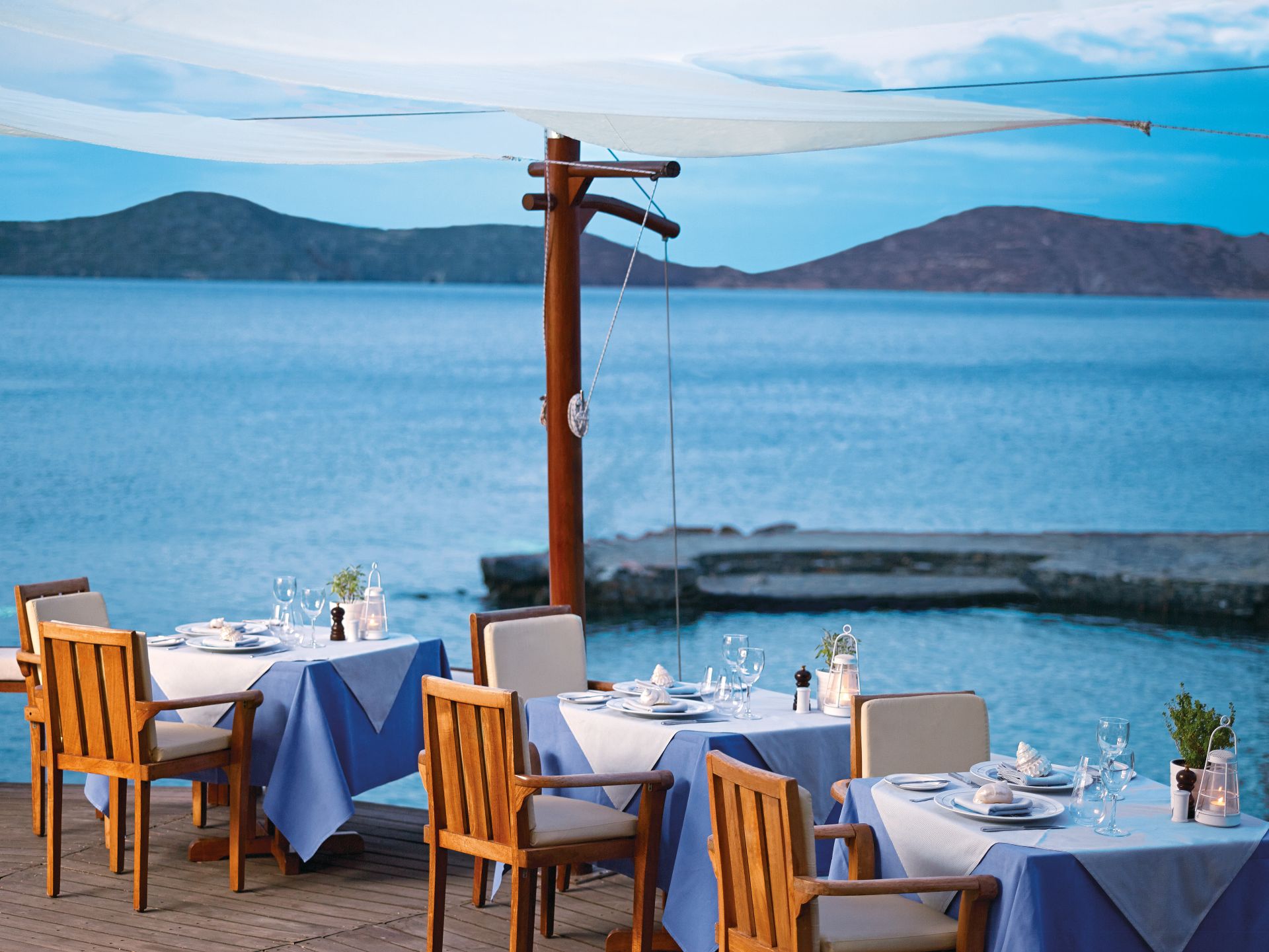 Yacht Club Restaurant 