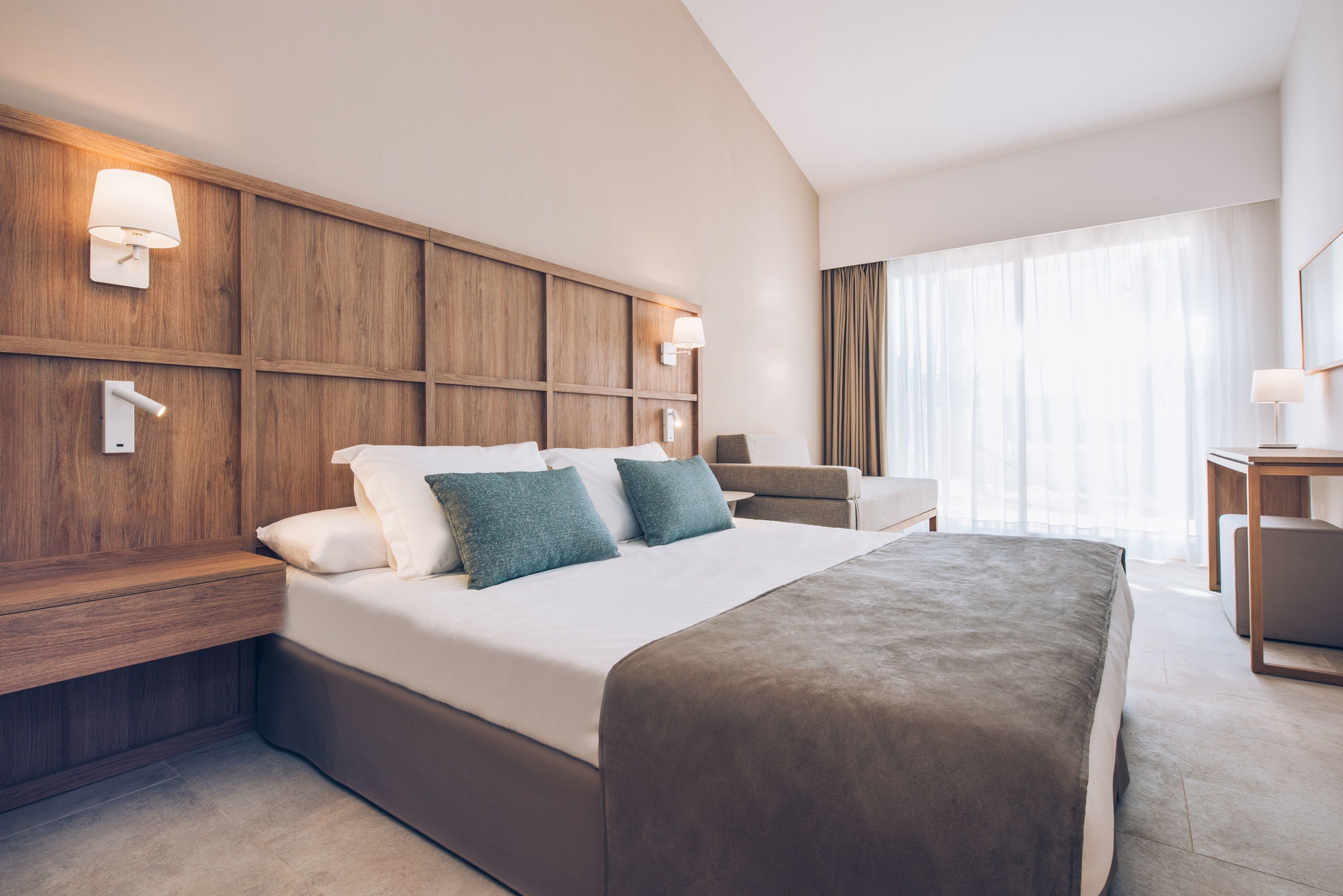 DOUBLE ROOM B