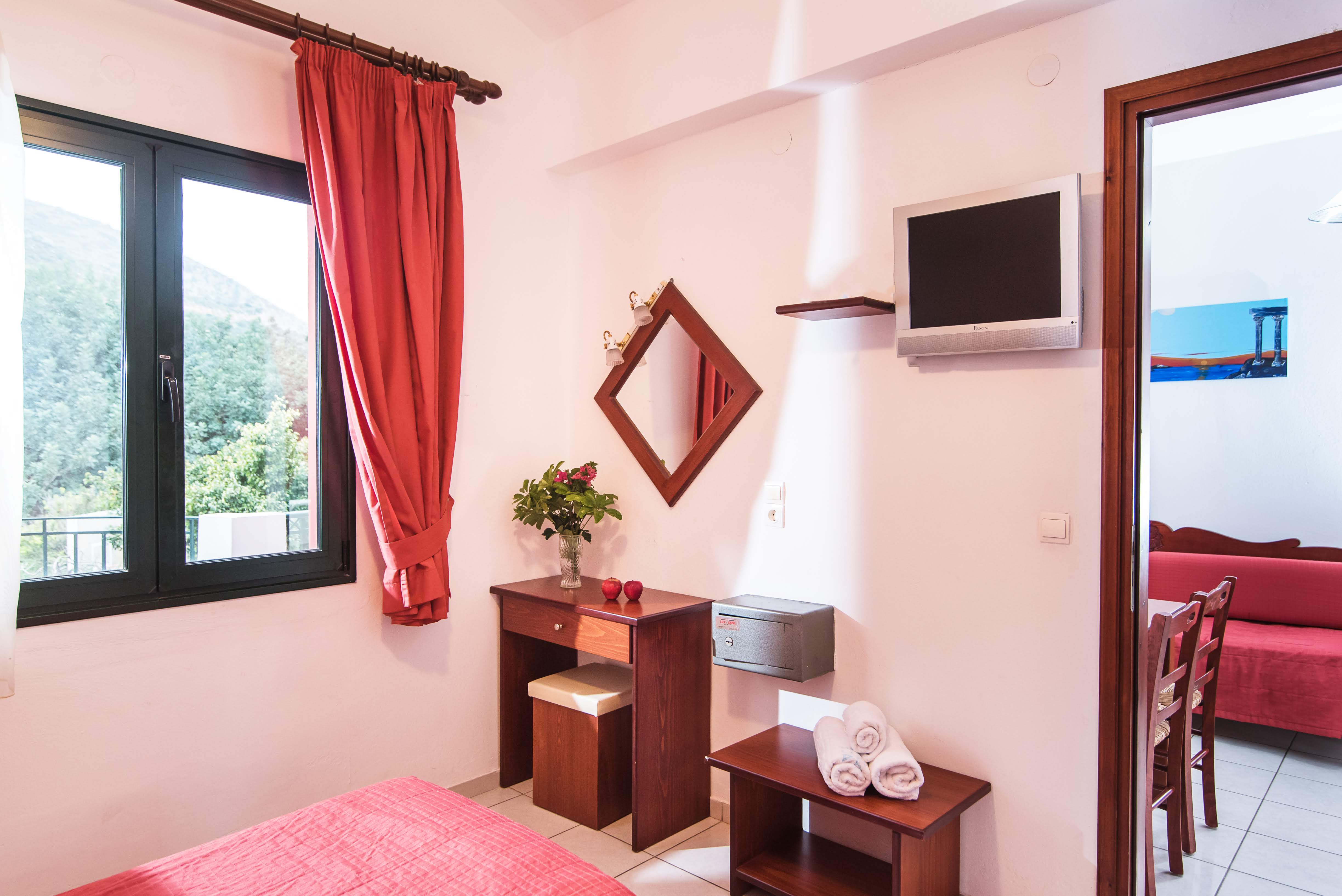ONE BEDROOM APARTMENT GARDEN VIEW OR SIDE SEA VIEW 3 PAX