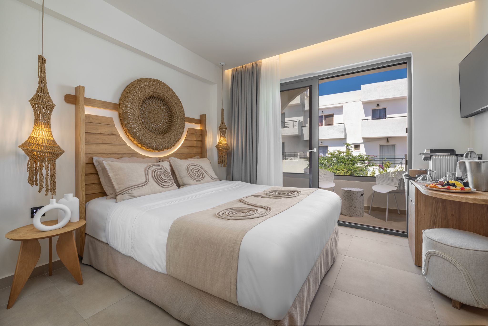 DOUBLE ROOM DELUXE GARDEN-POOL VIEW BALCONY