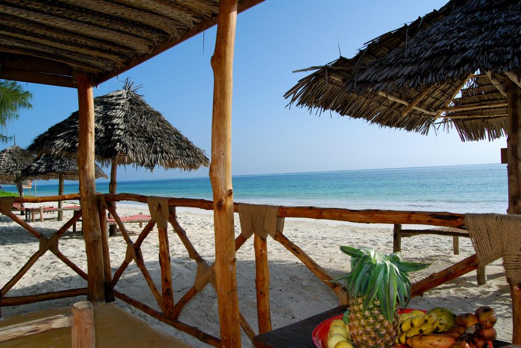 BUNGALOW BEACH FRONT