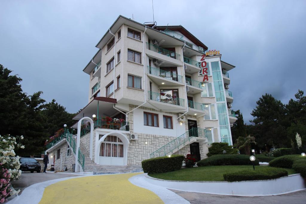Clădirea principala