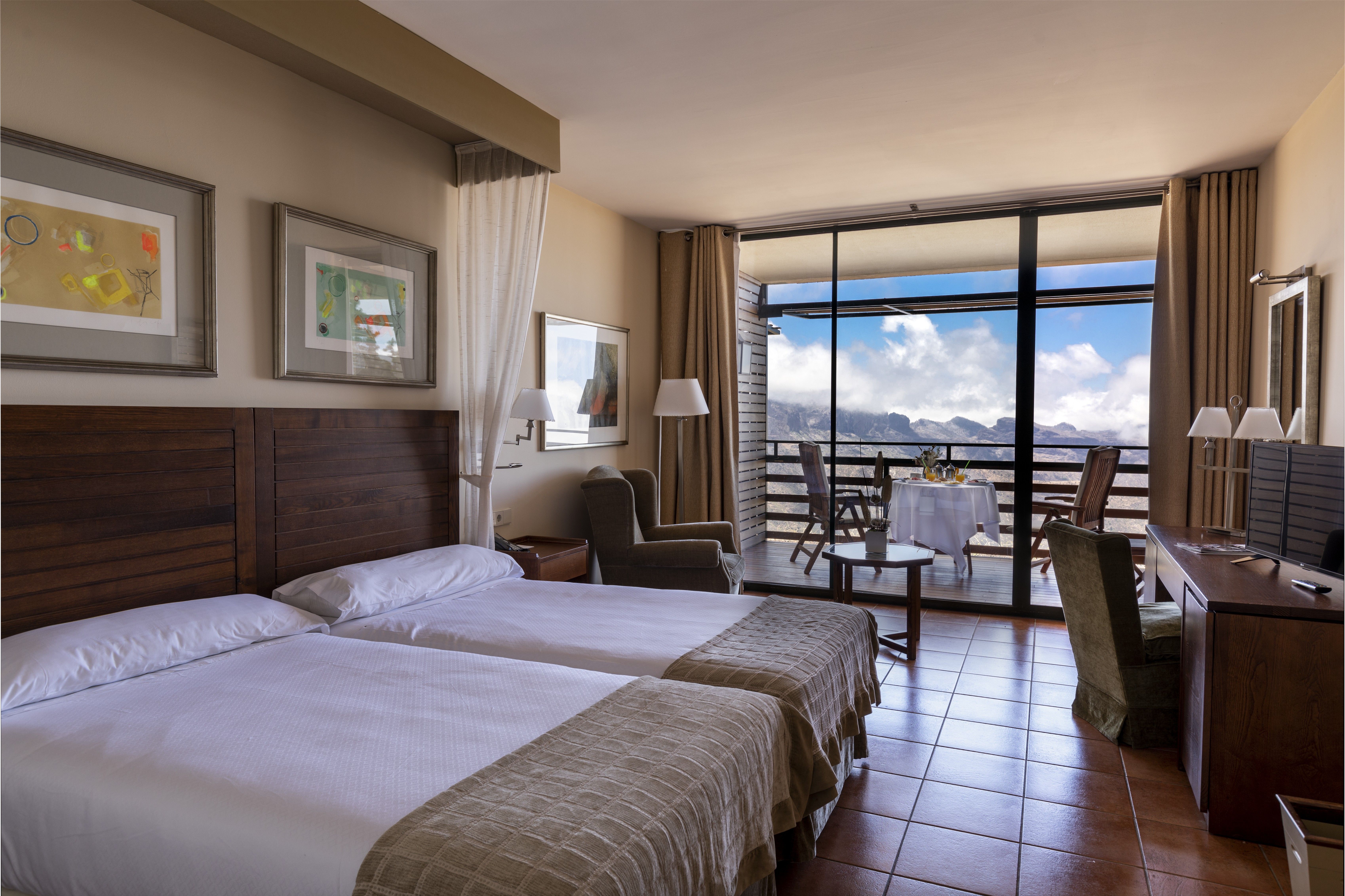 DOUBLE STANDARD ROOM