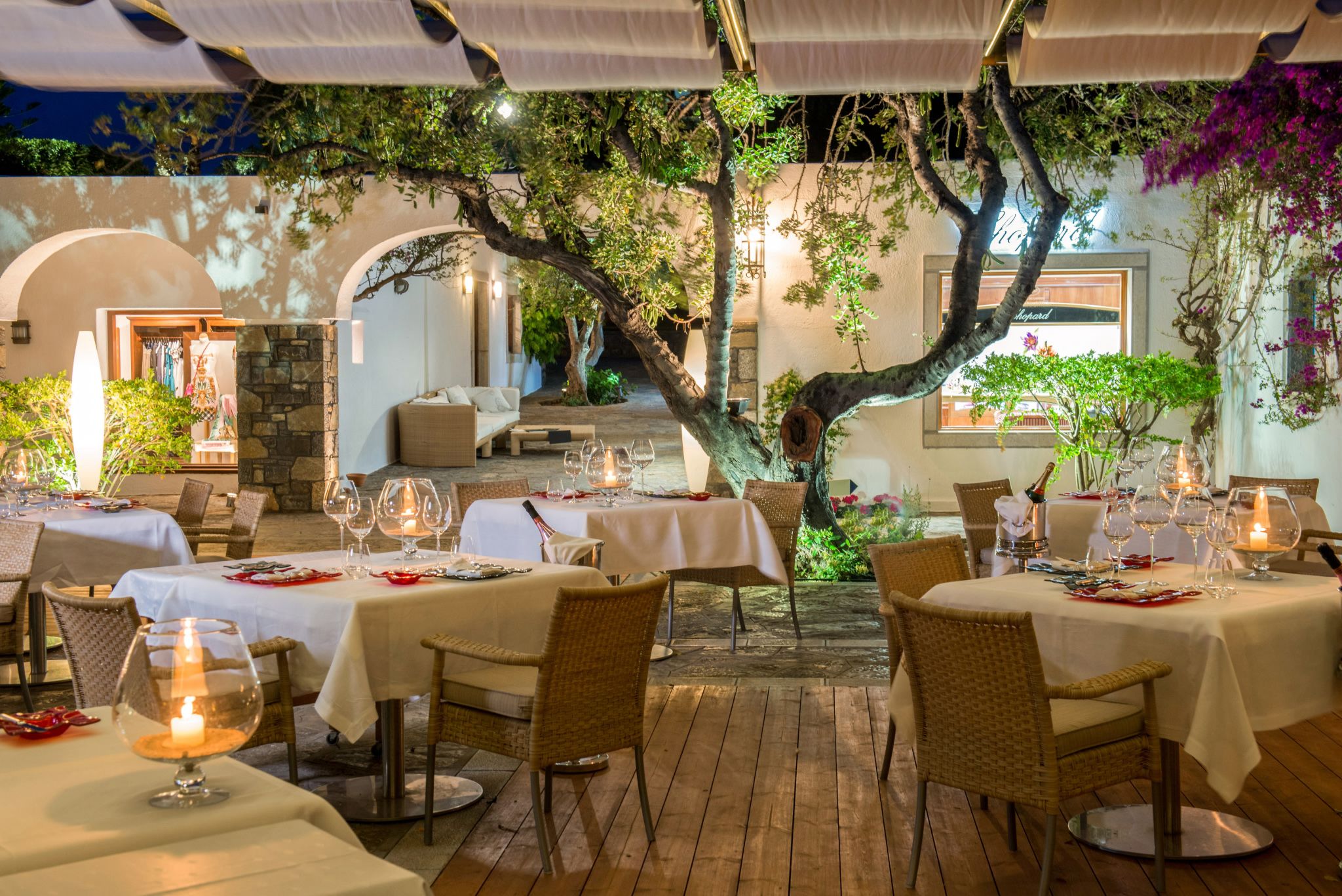 Dionyssos Restaurant