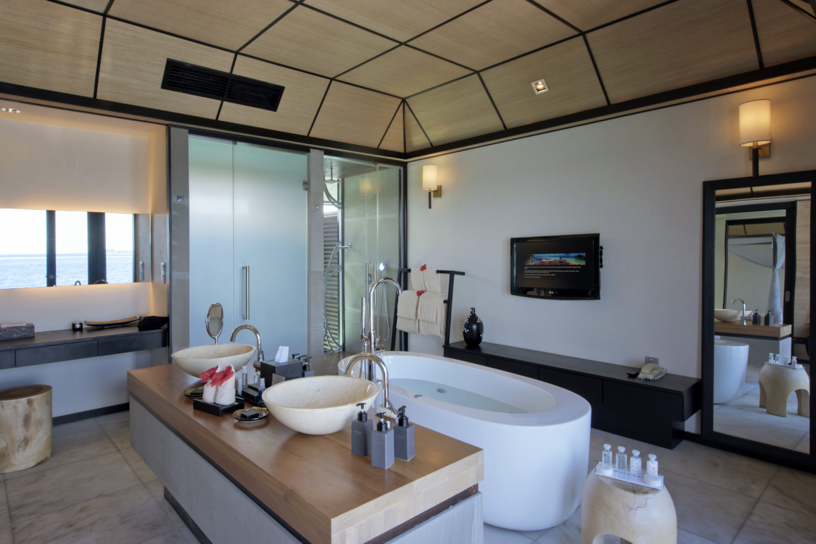 DELUXE WATER VILLA WITH PLUNGE POOL