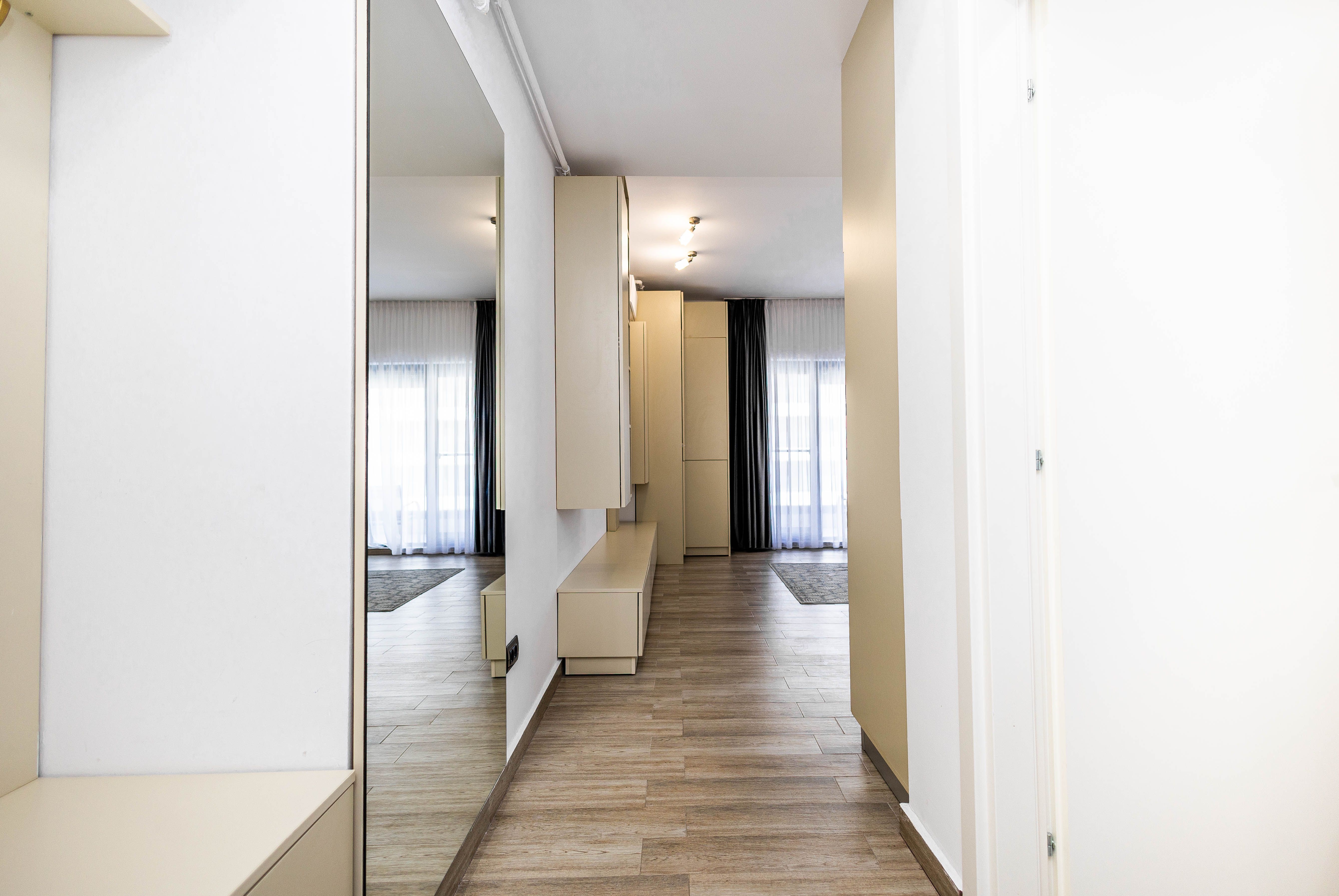 Studio Del Mar Beige