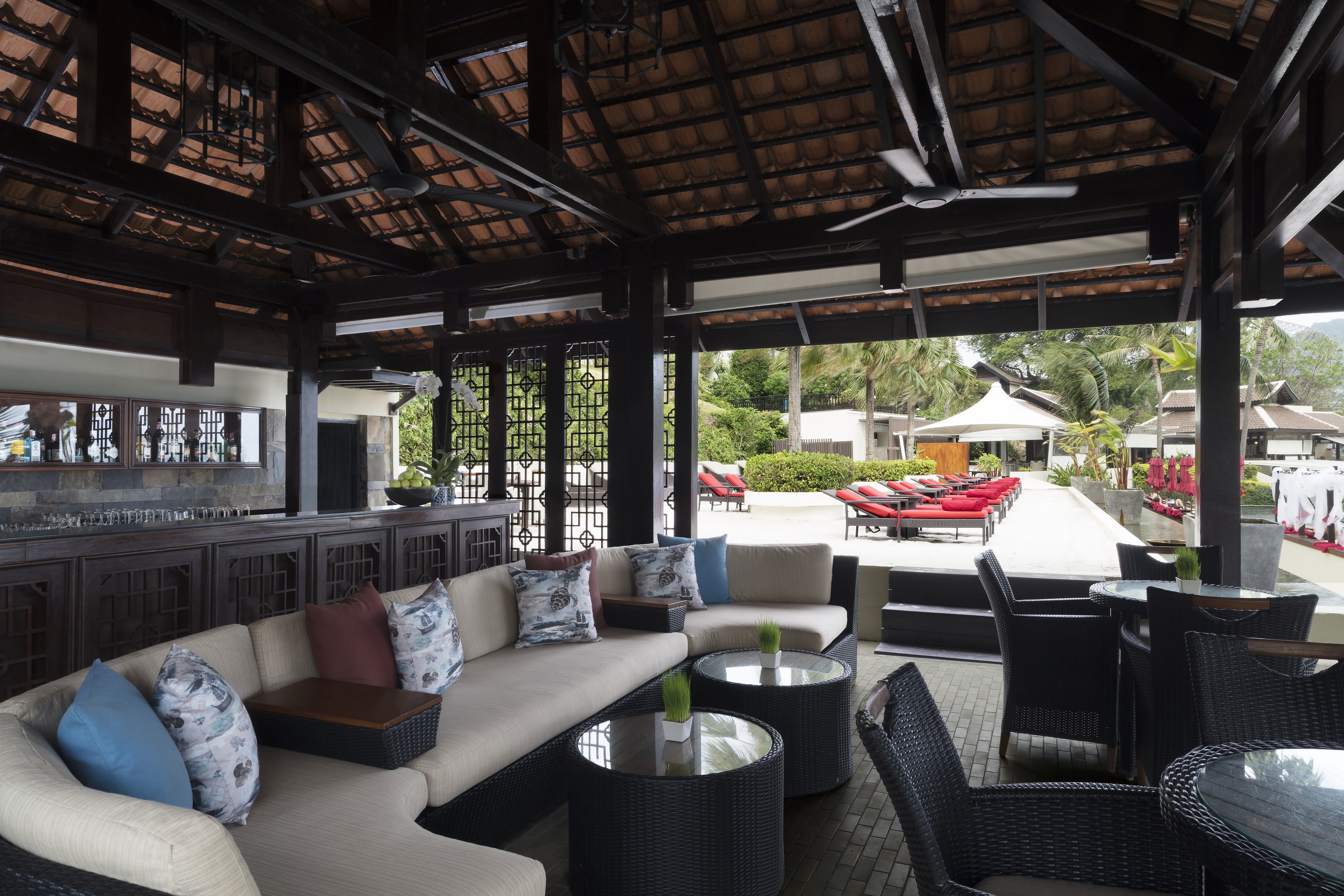 Pool Bar
