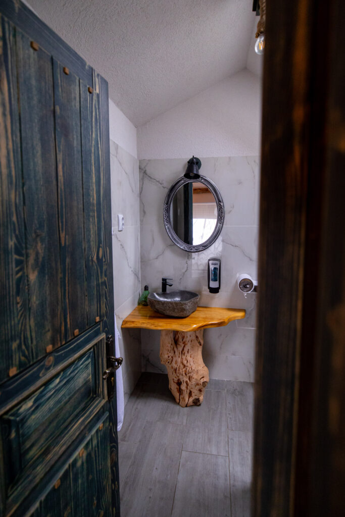 Cameră King cu jacuzzi (Ragnar)