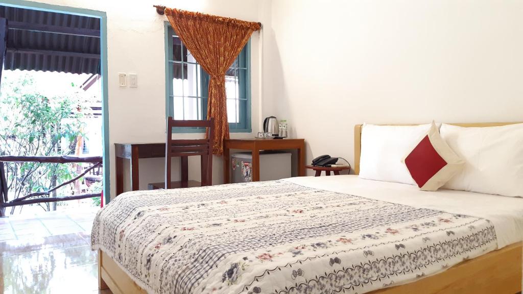 GARDEN VIEW TWIN ROOM