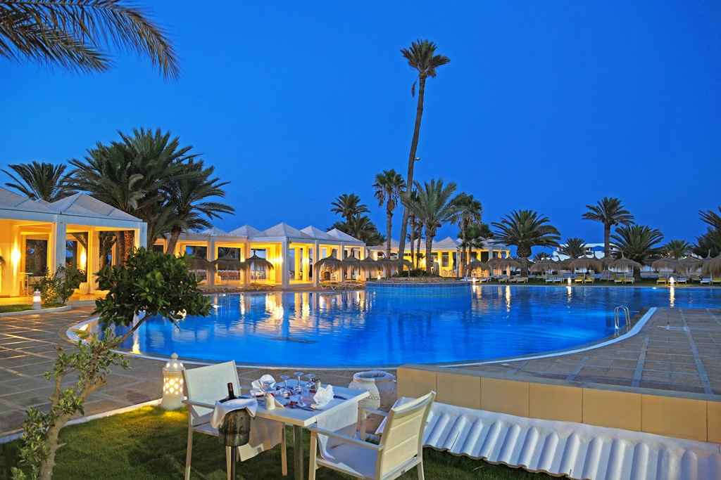 Piscina deschisă