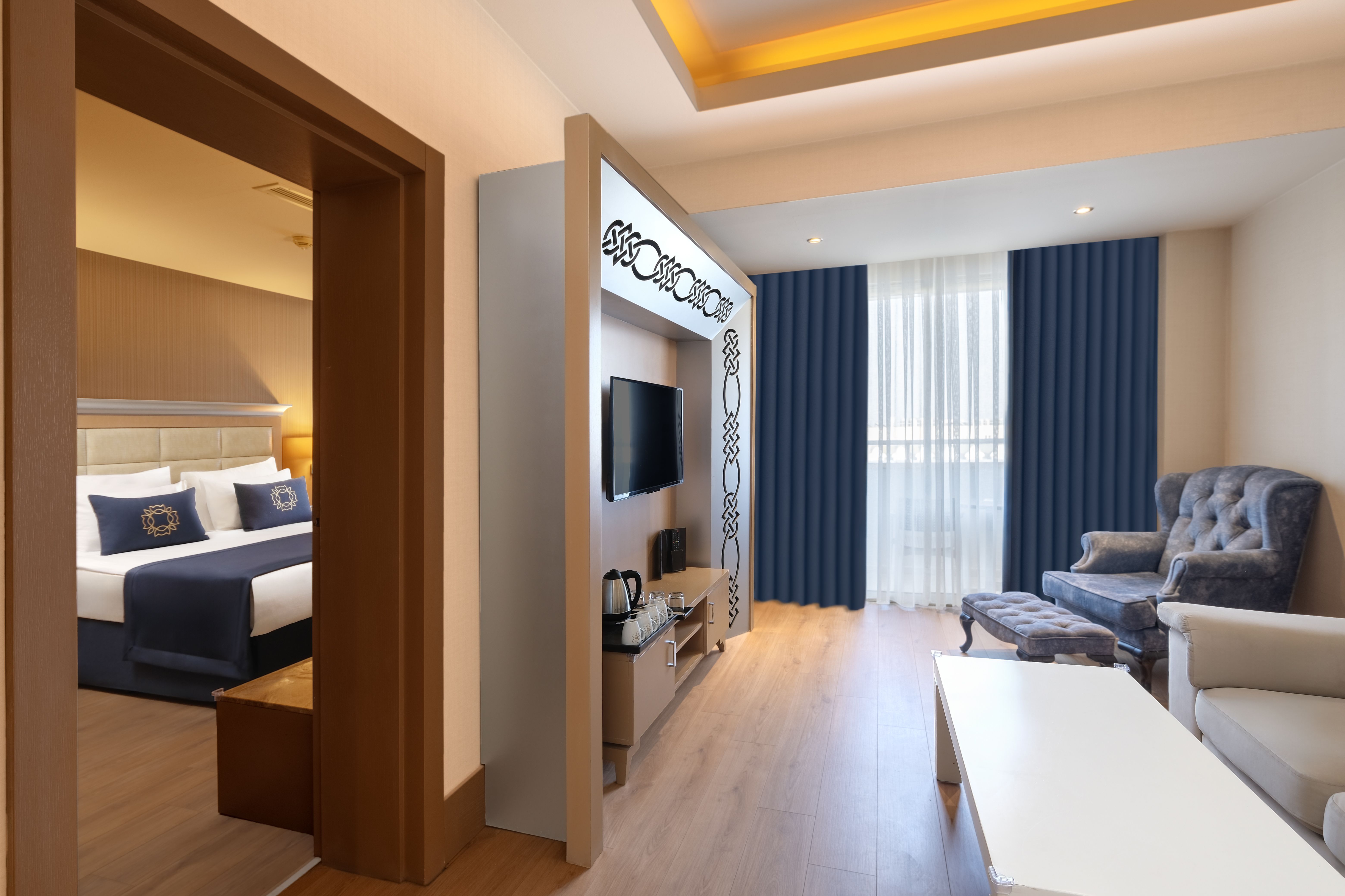 FAMILY SUITE
