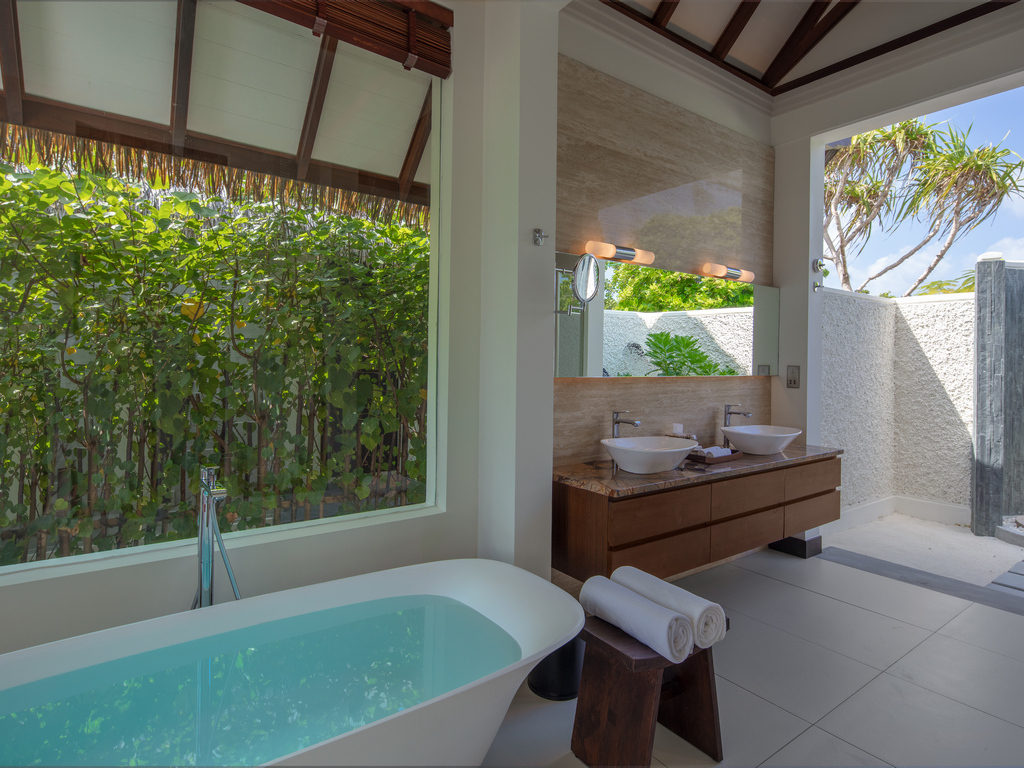 SUNSET POOL BEACH VILLA