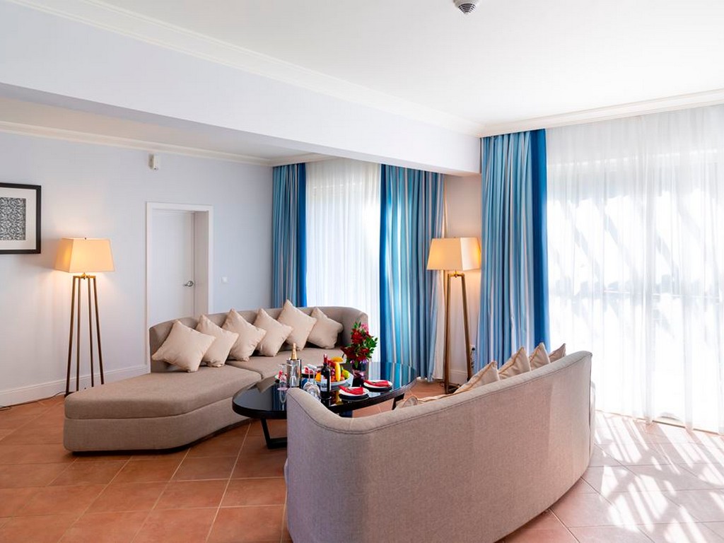 Lake Deluxe Villa