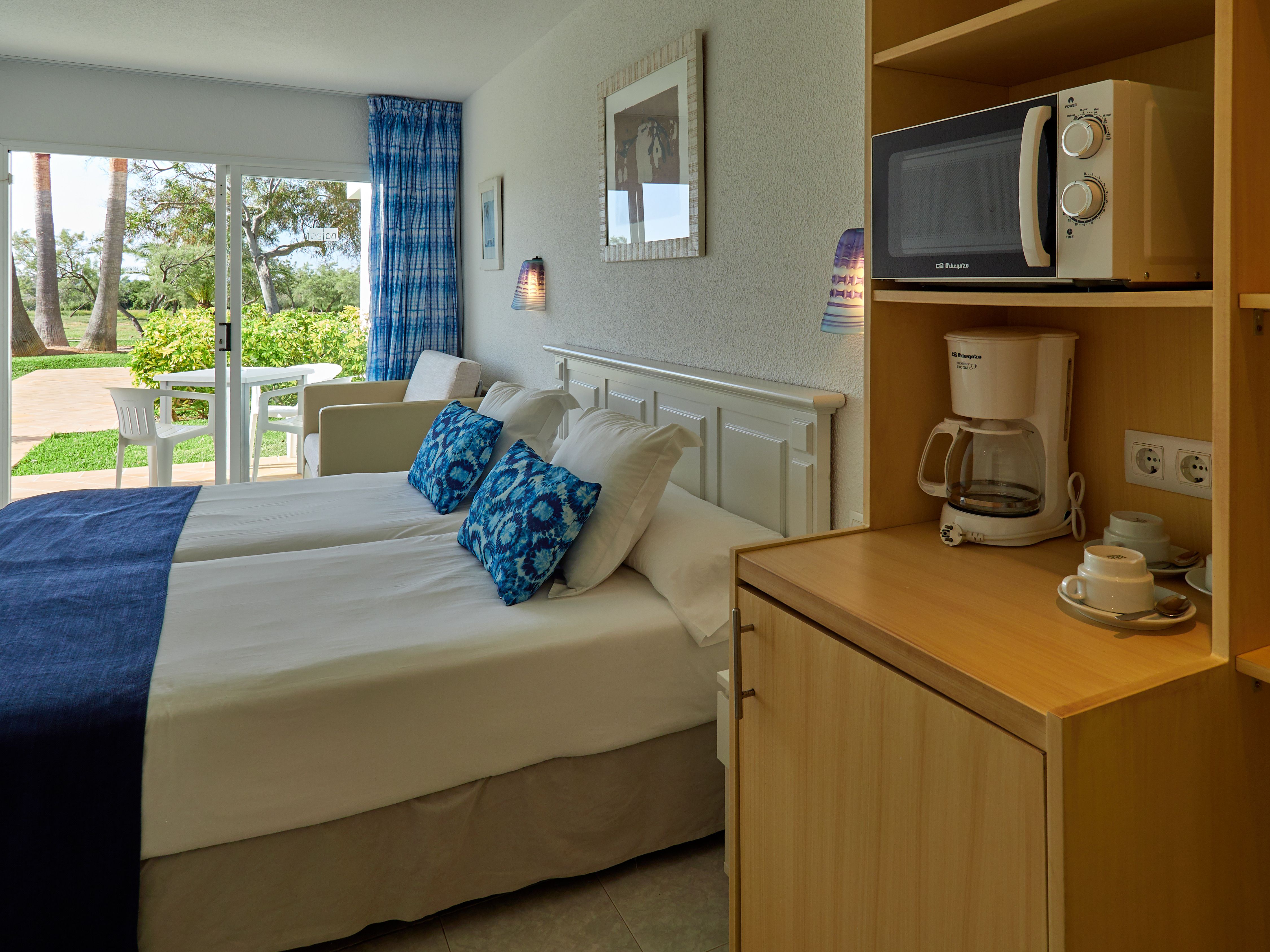 DB - DOUBLE TWIN ROOM (BALCONY OR TERRACE)