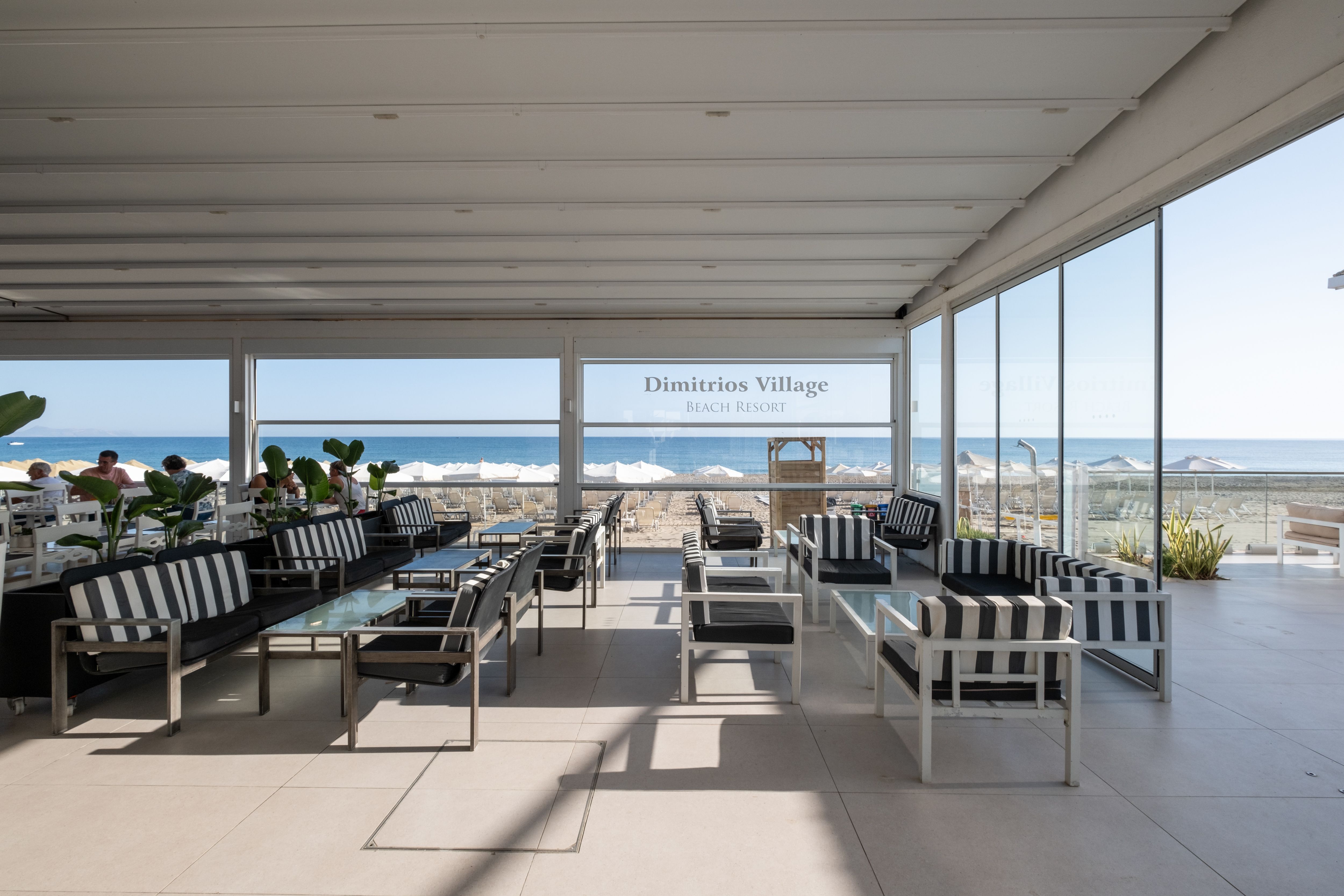 MAIN BAR 