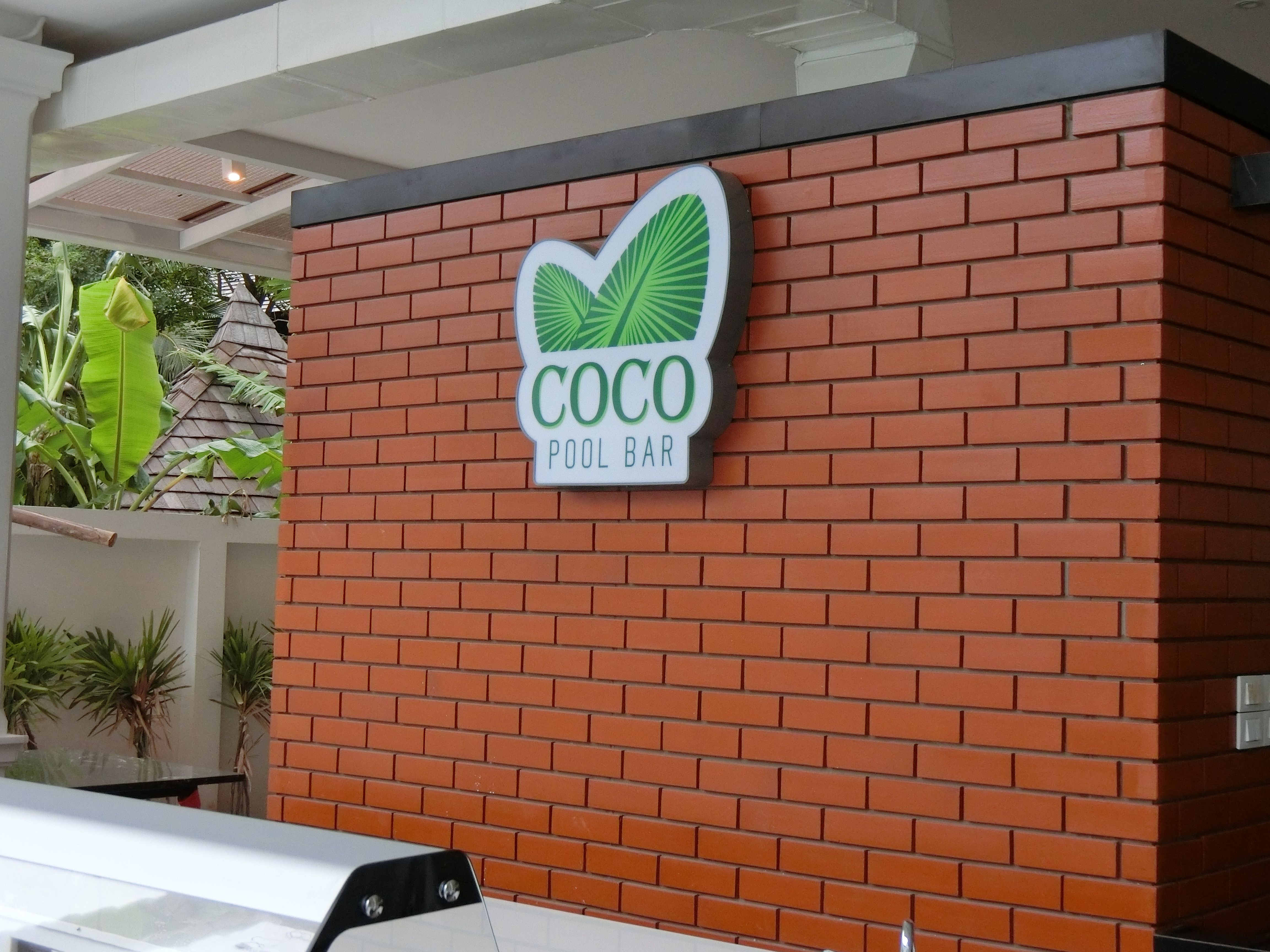 COCO POOL BAR 