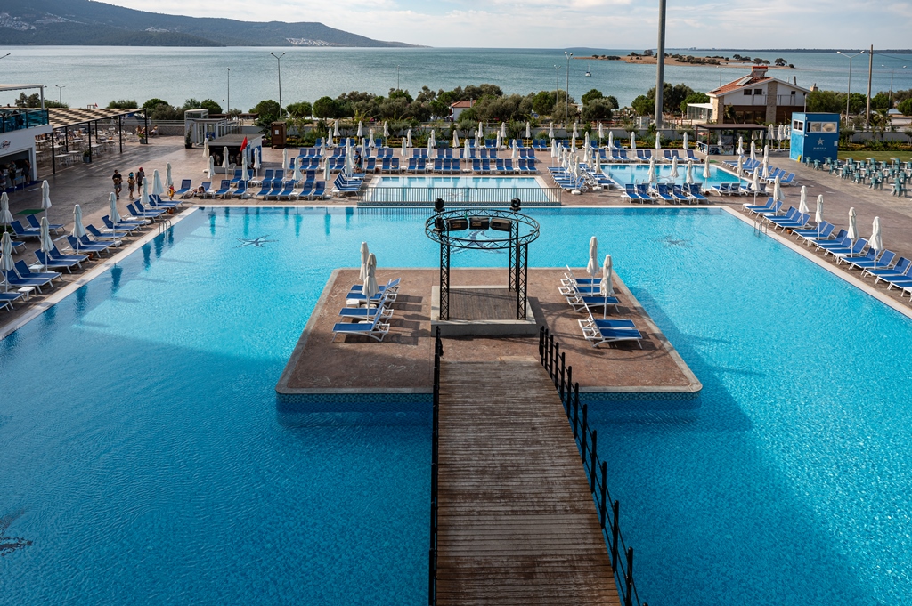 Piscina deschisă