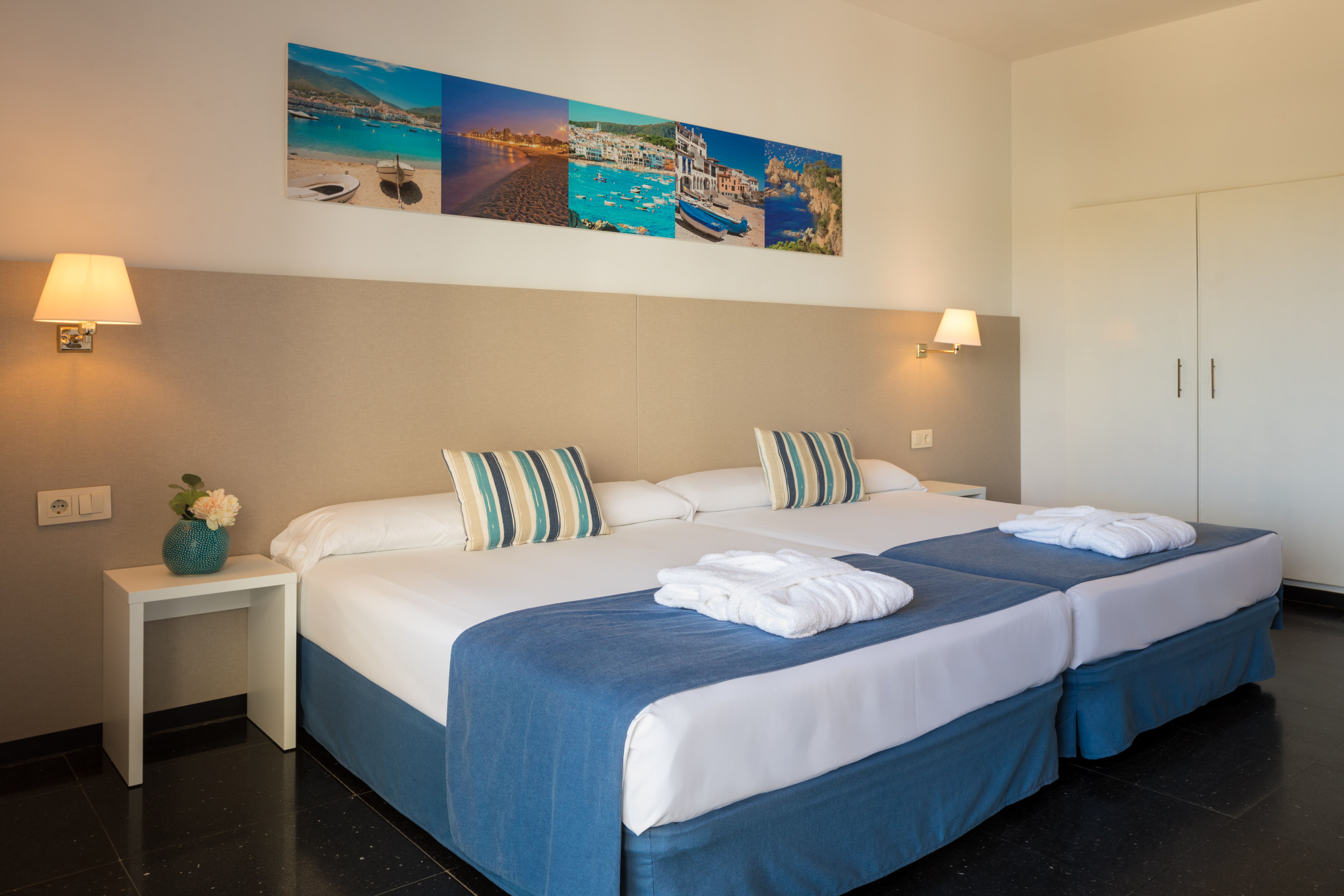 DOUBLE STANDARD SEA VIEW BALCONY OR TERRACE