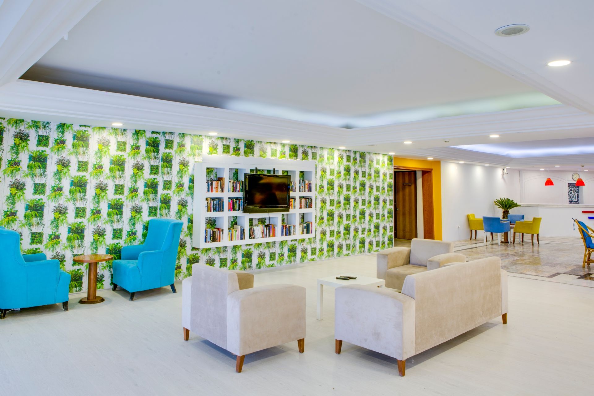LOBBY BAR