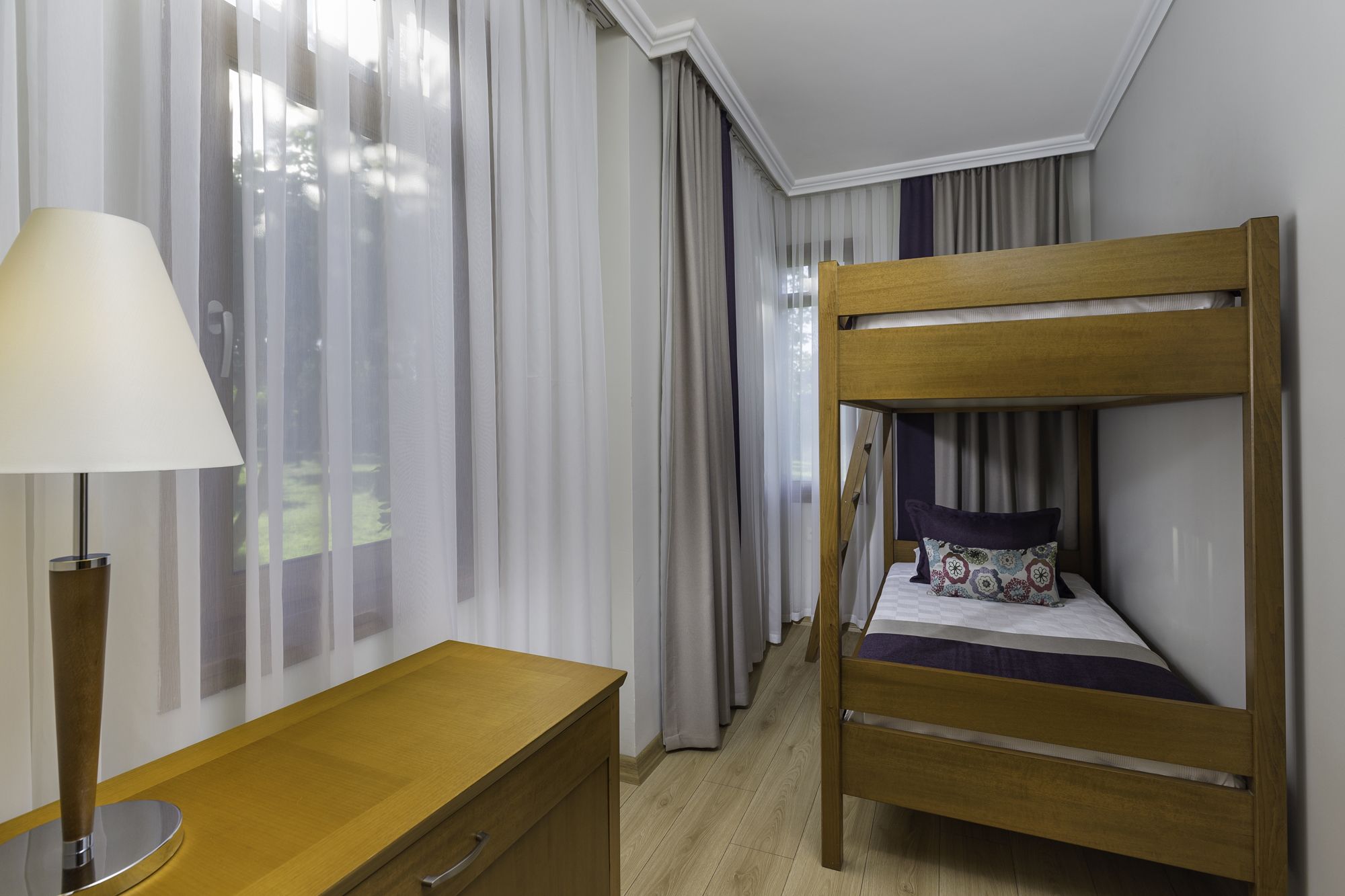 JUNIOR FAMILY ROOM