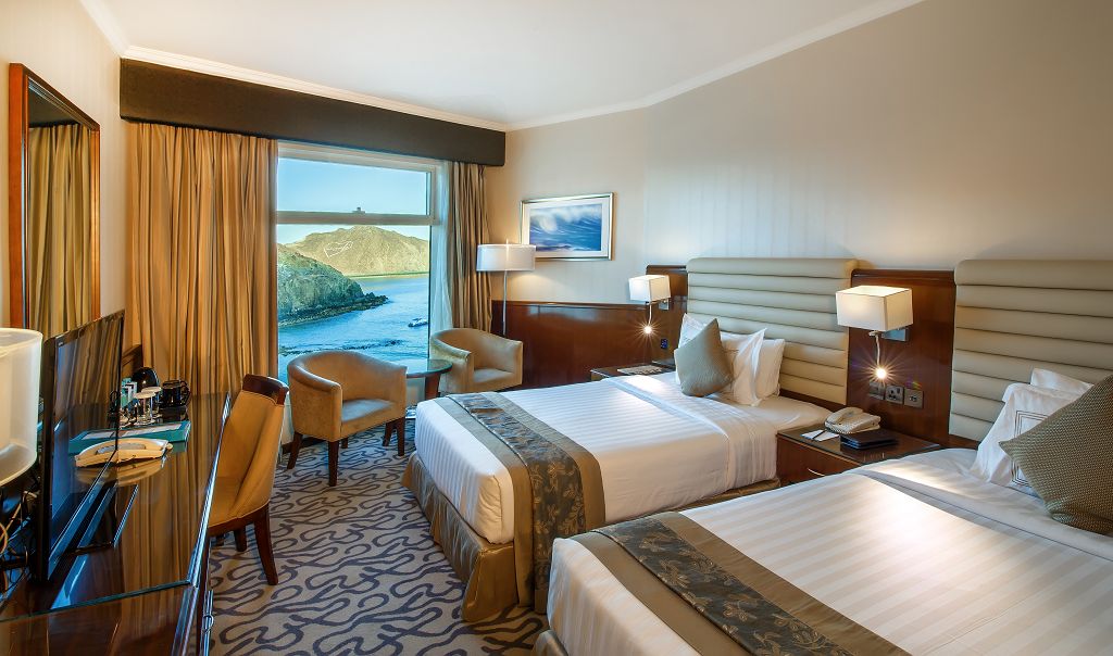 DELUXE ROOM PARTIAL SEA VIEW