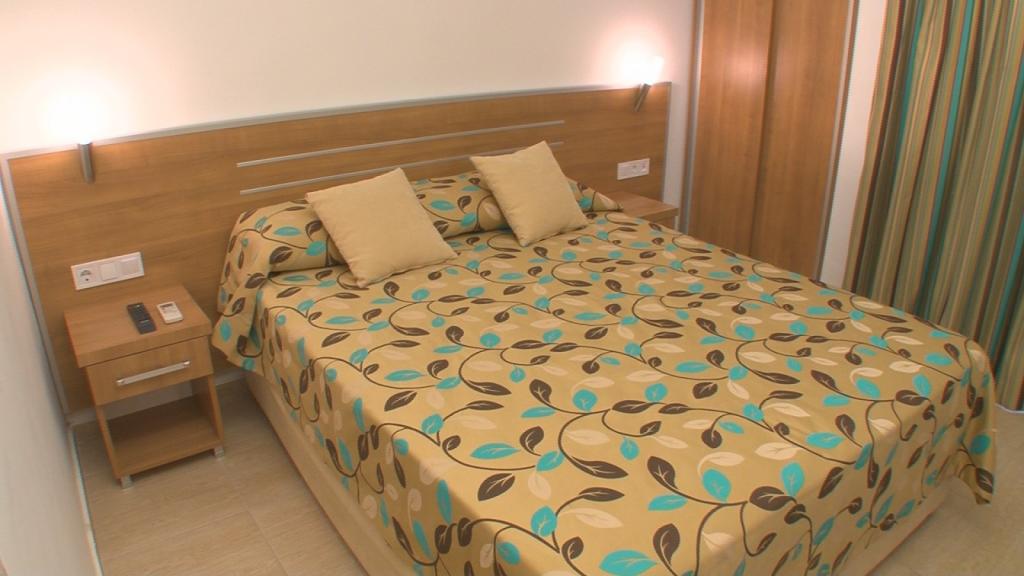 FAMILY ROOM BUNKBED