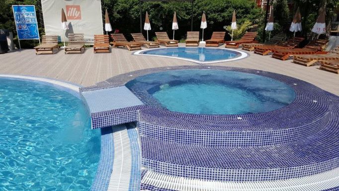piscina1.jpg