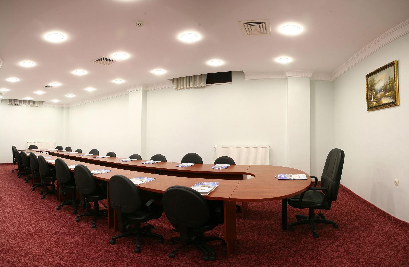 MICE (servicii de organizare de întâlniri, conferințe, alte evenimente)