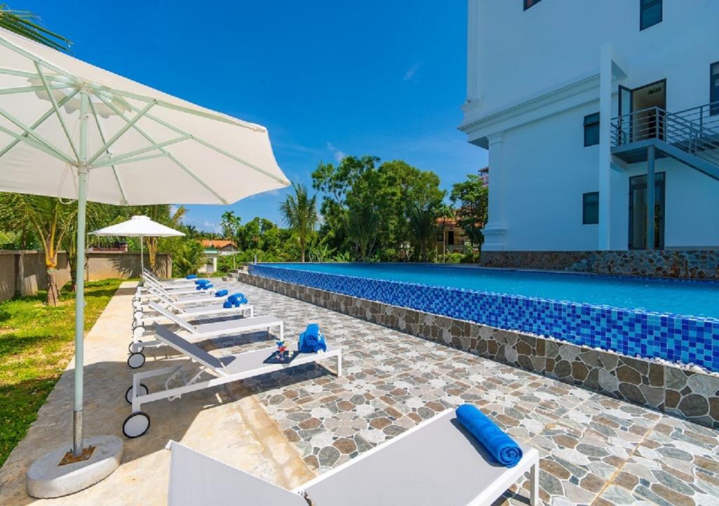 Piscina deschisă