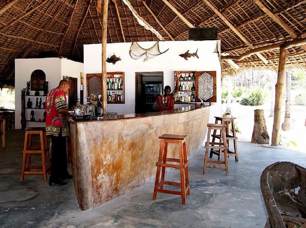 Friendly Bar