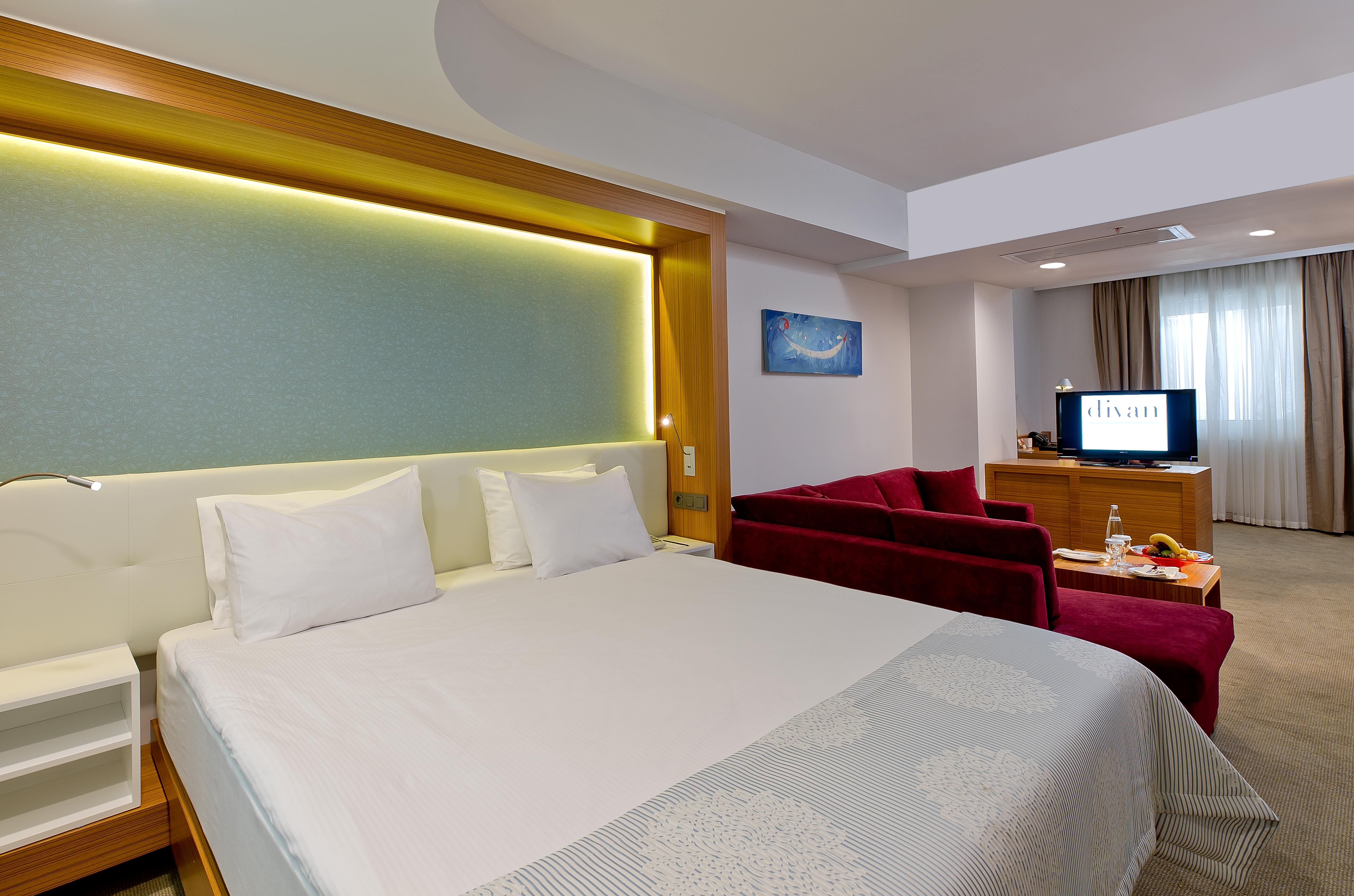 SUITE CONNECTING ROOM