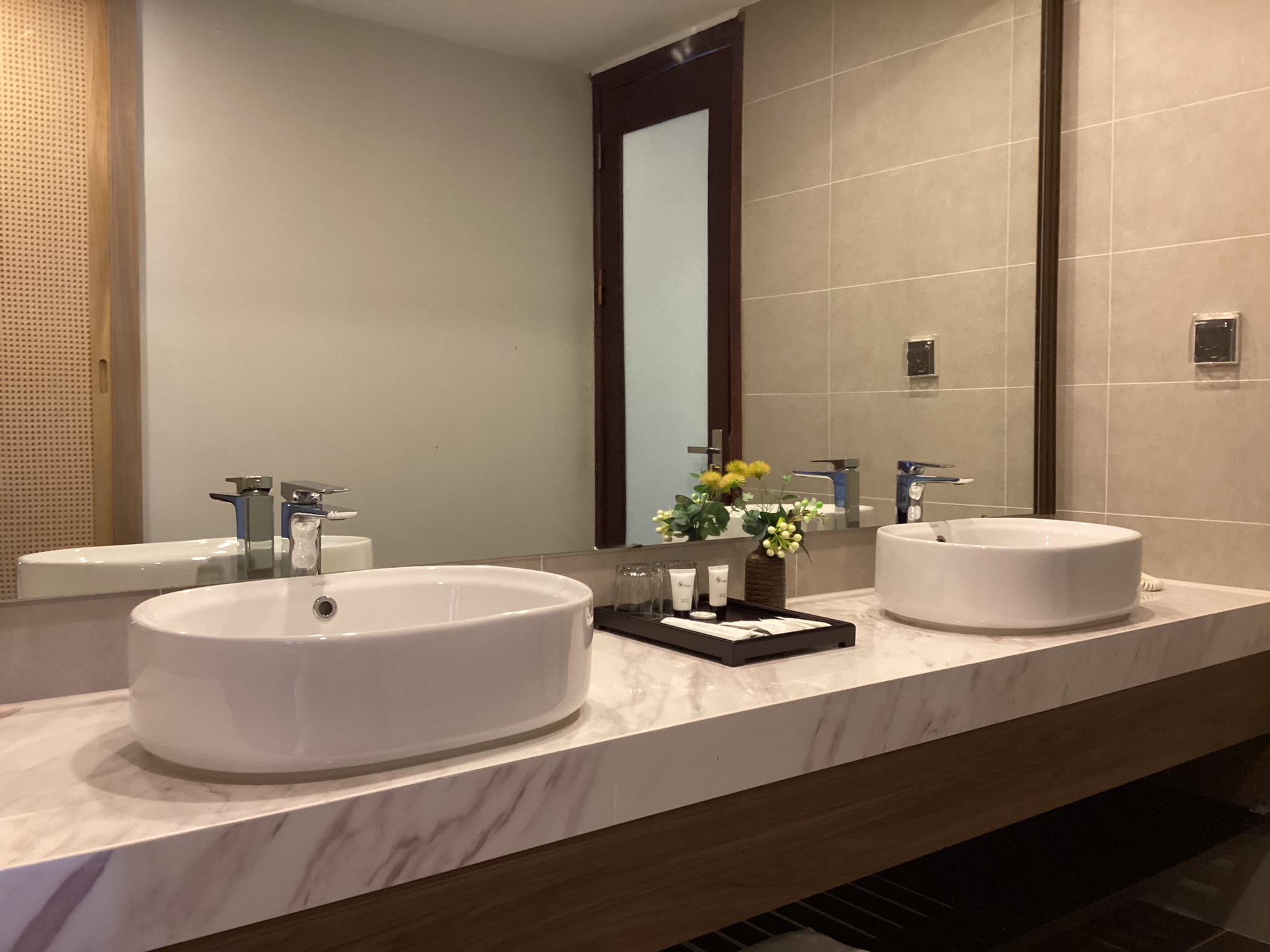 PREMIER SUIT SEA VIEW 