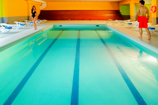 Costa Brava, Aqua Hotel Bella Playa, piscina interioara.jpg