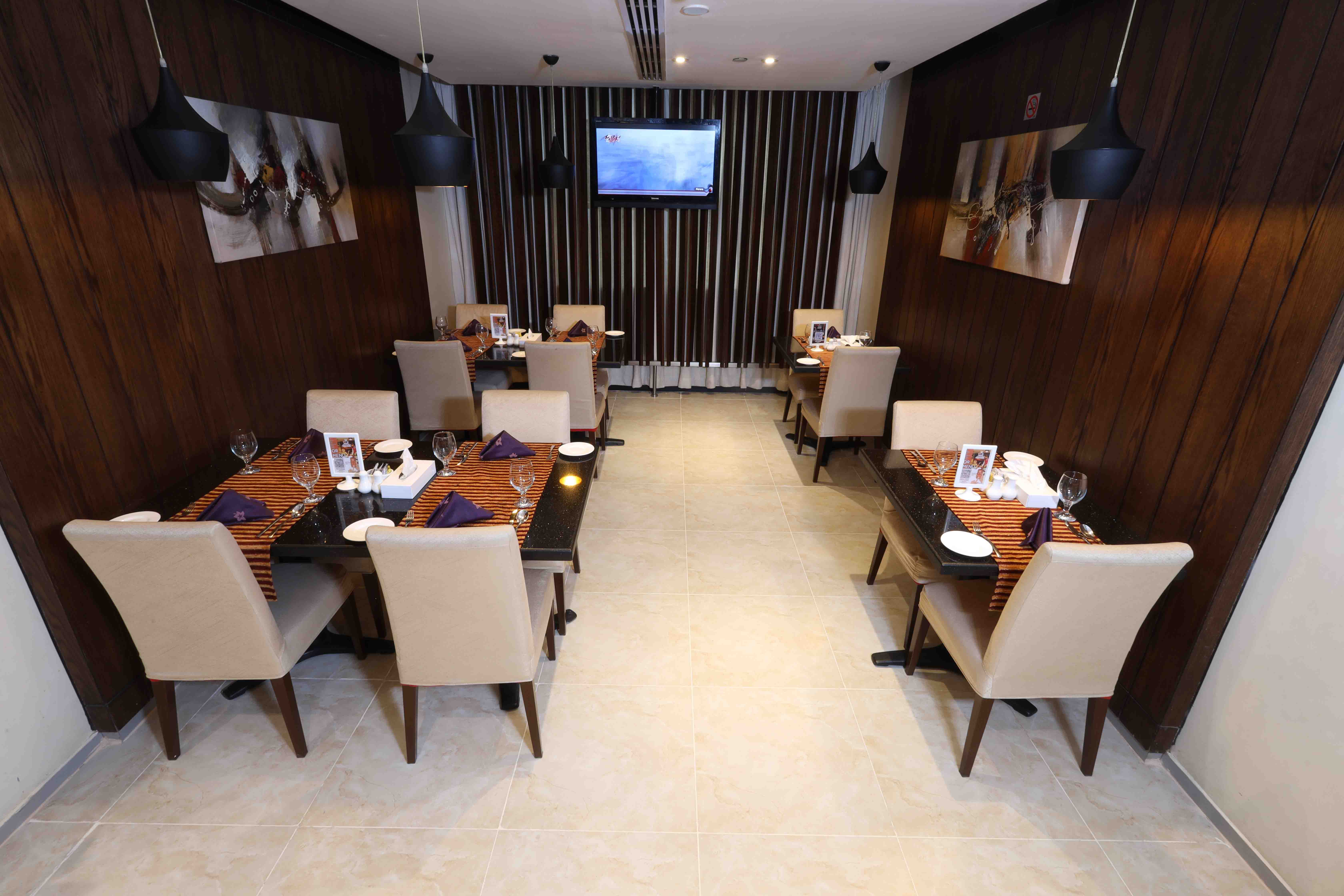 Main Restaurant 