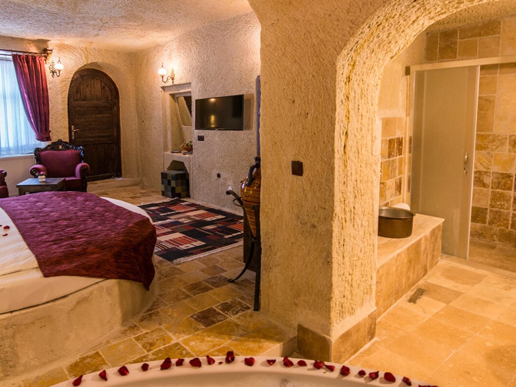 SUITE ROOM